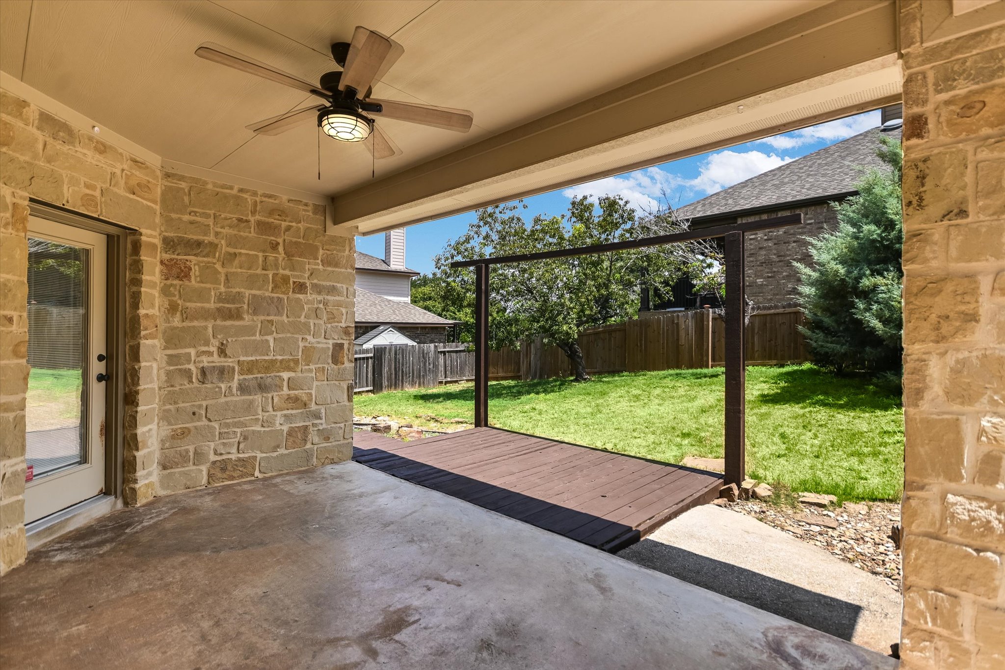 main property photo 22