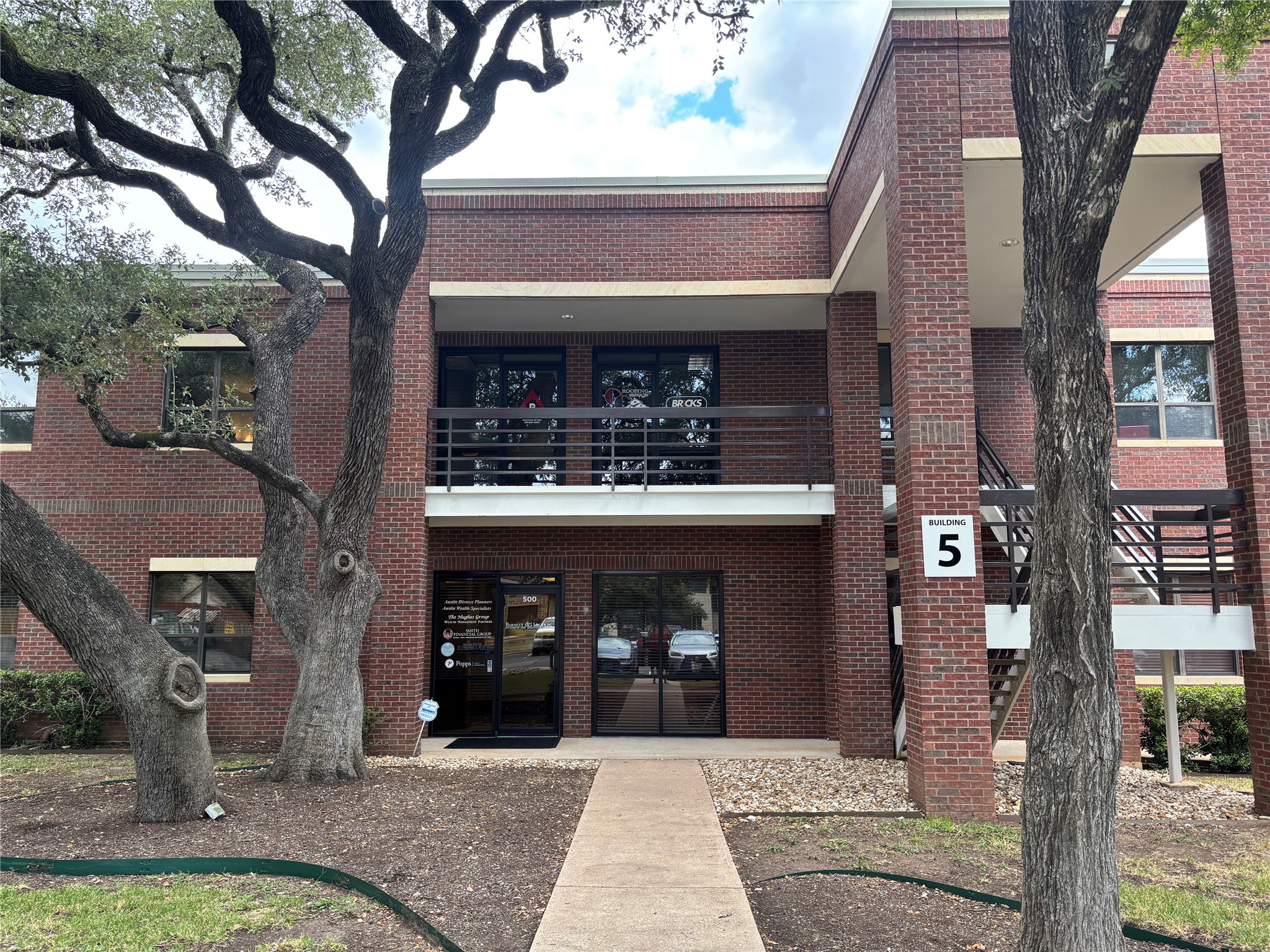 main property photo 3