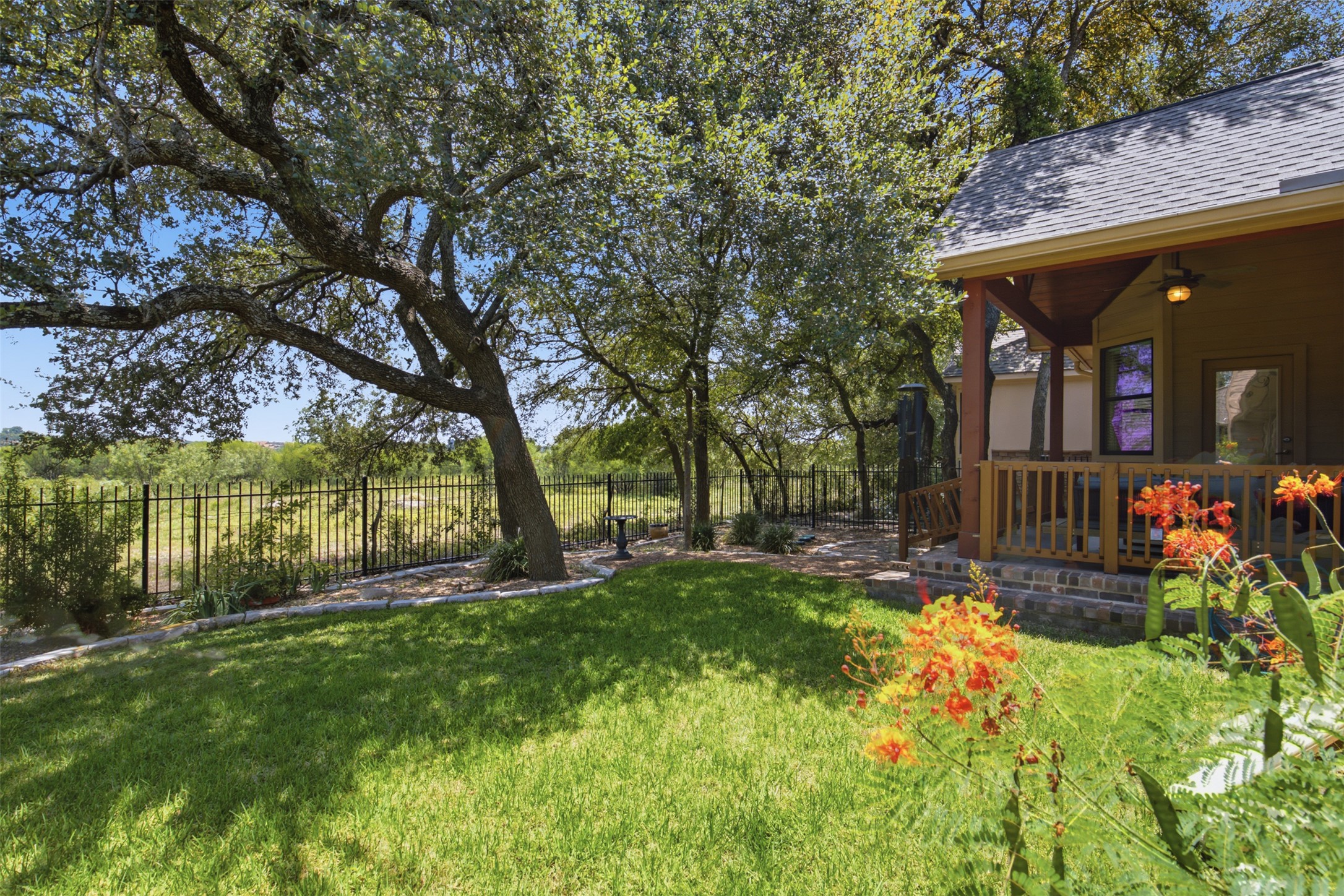 main property photo 24