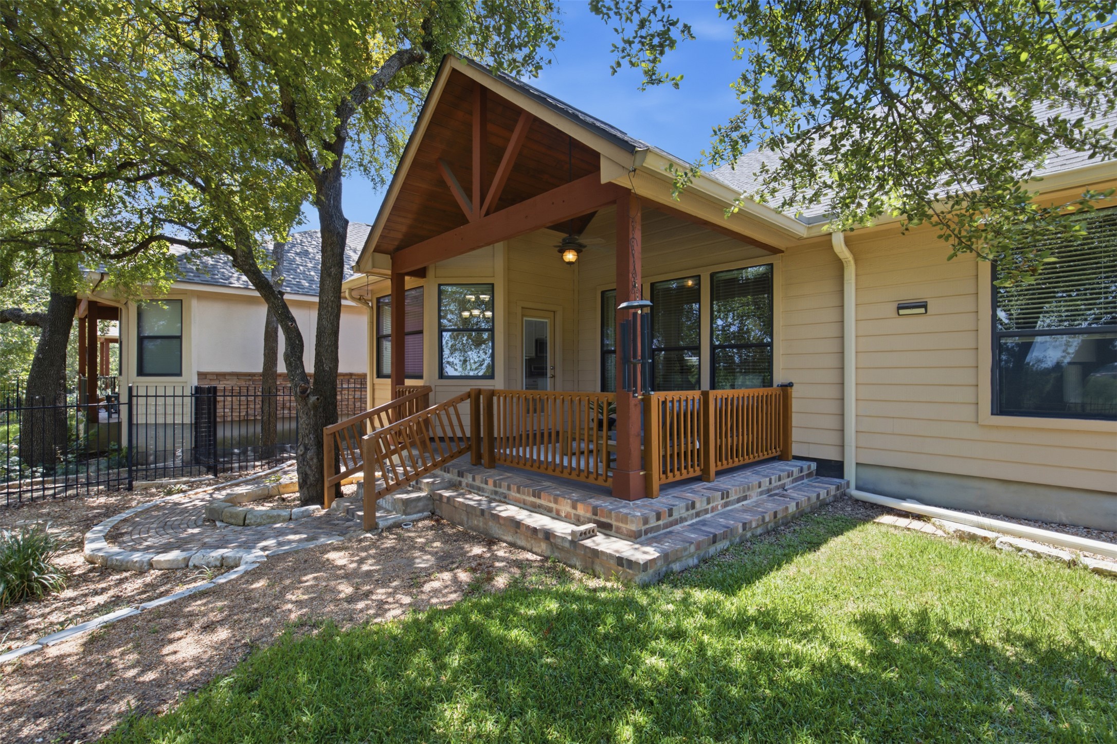 main property photo 26