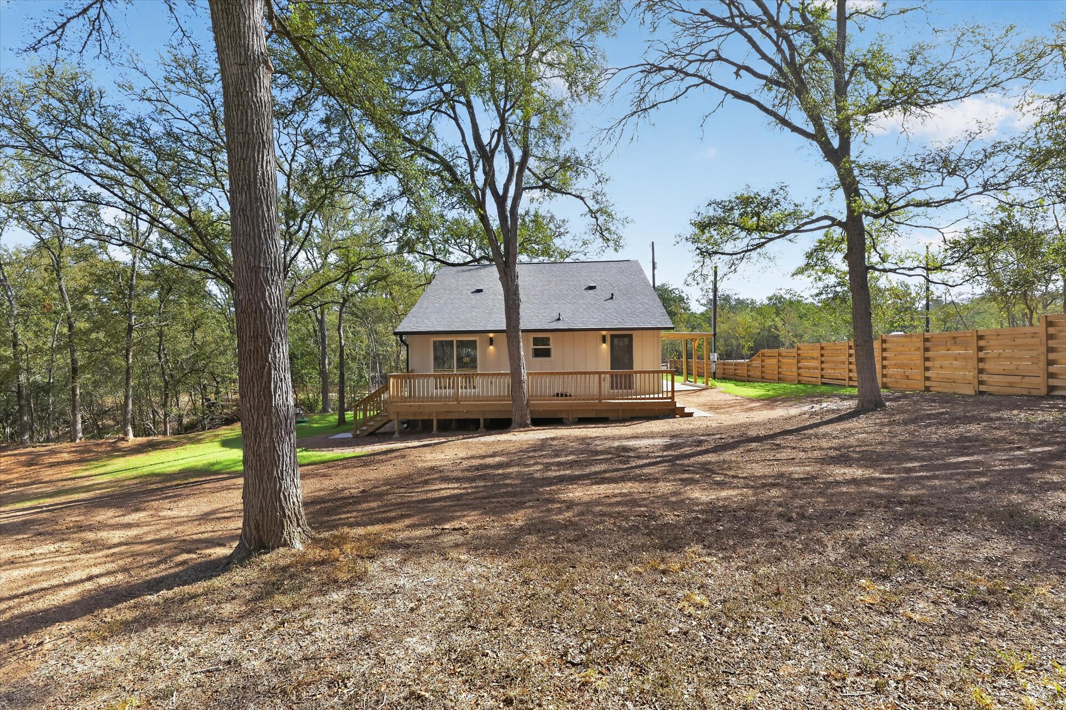main property photo 36