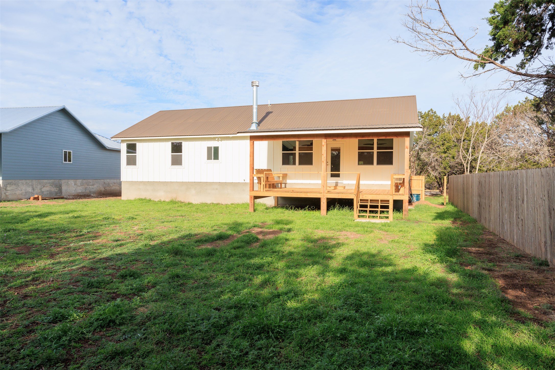 main property photo 17