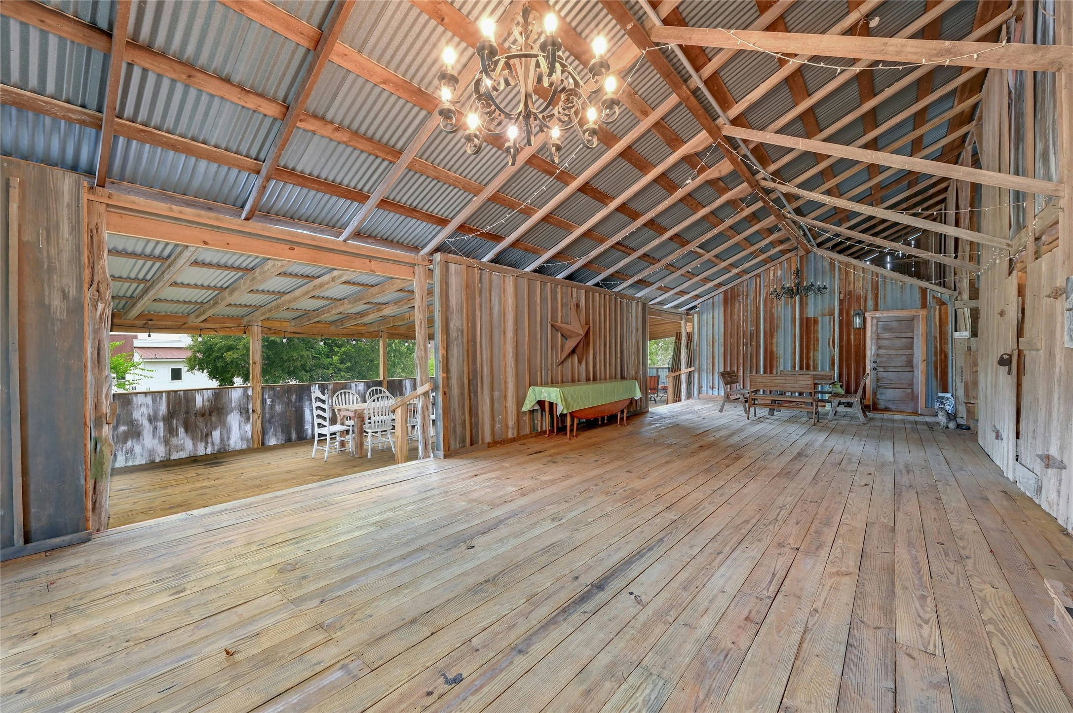 main property photo 13