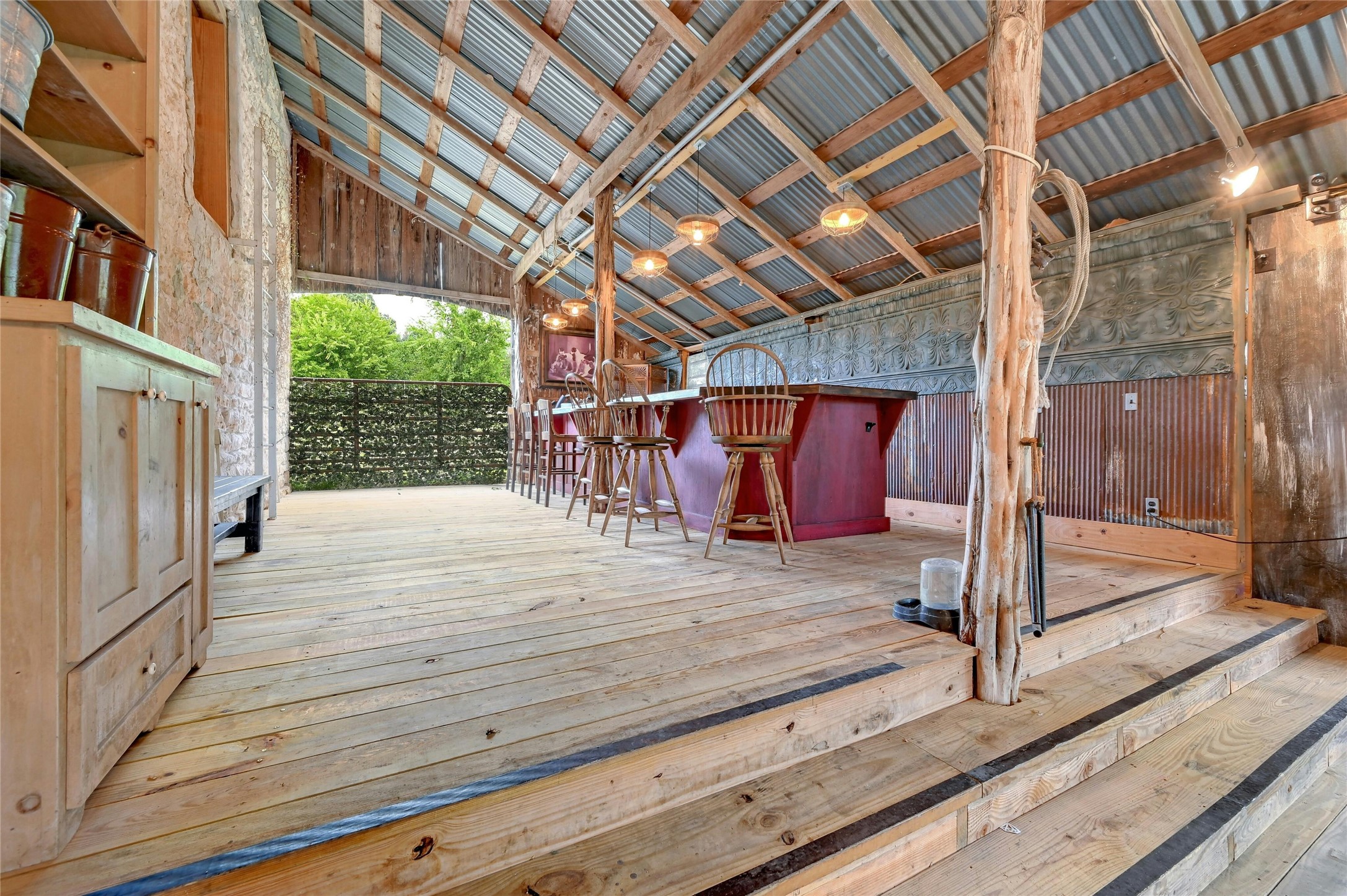 main property photo 16