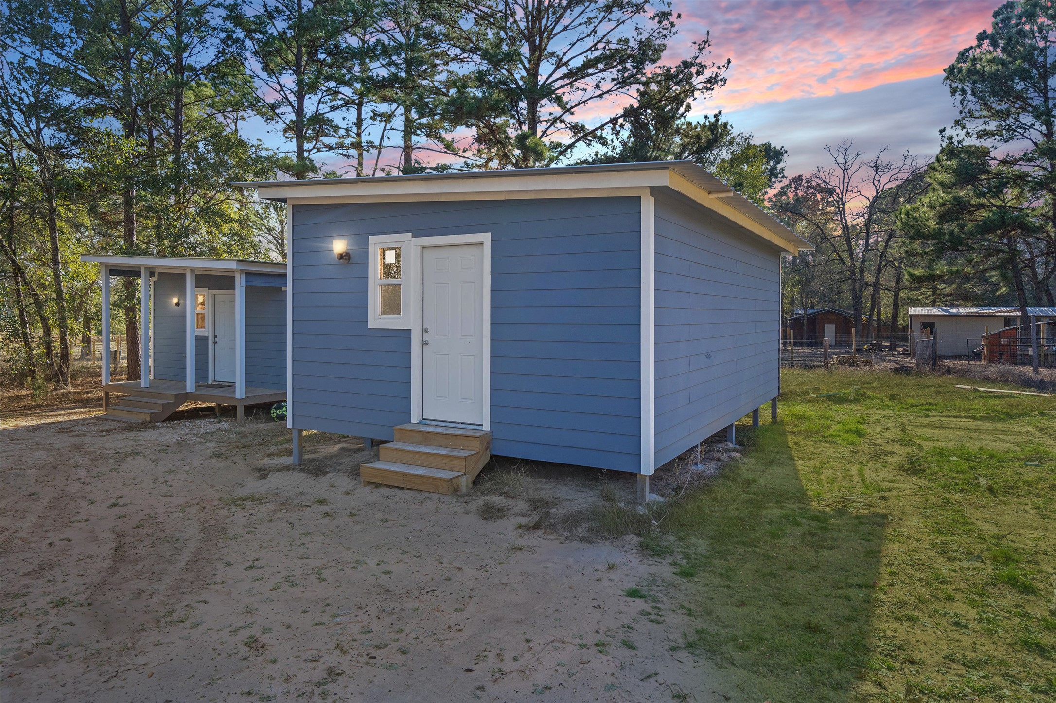 main property photo 30