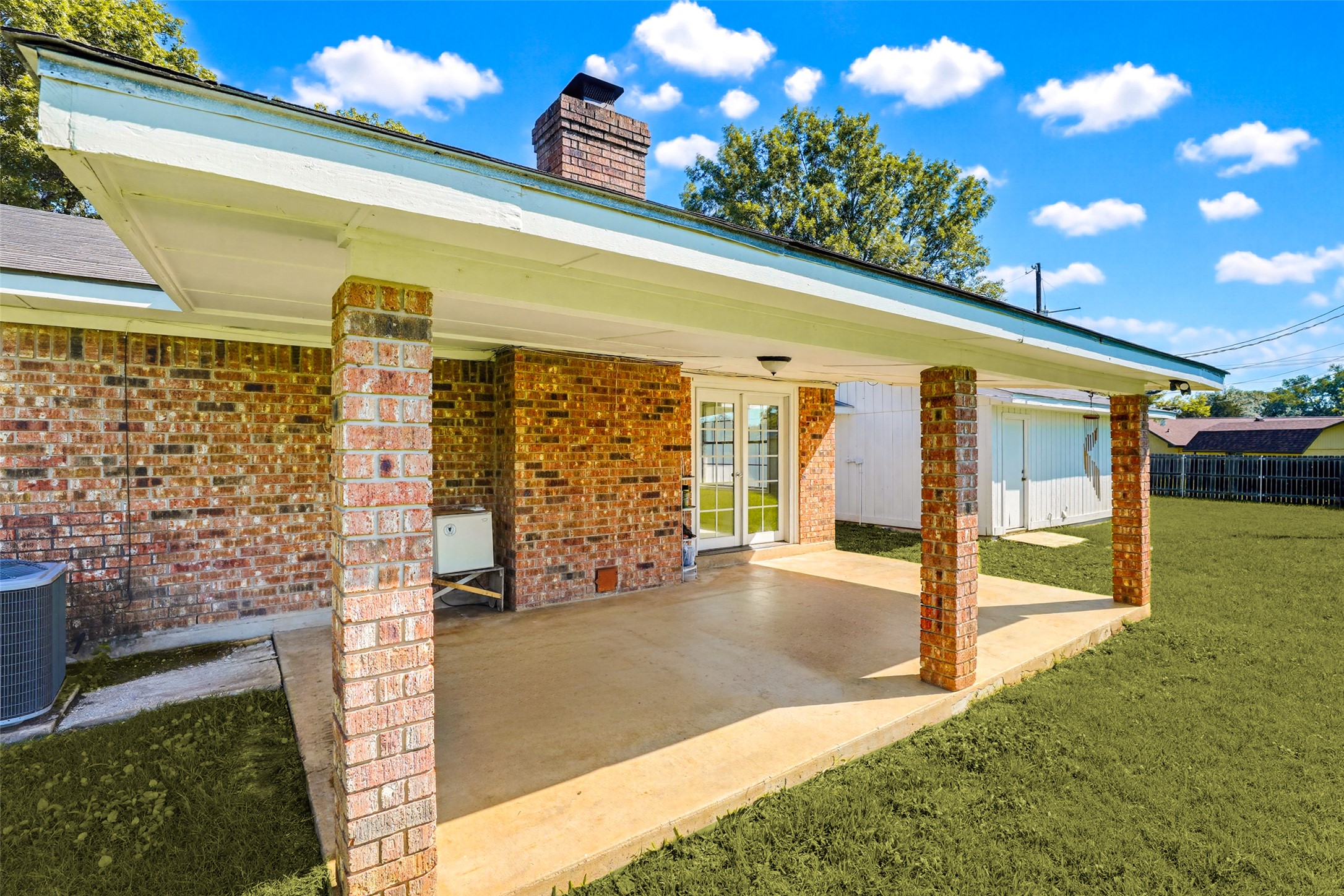 main property photo 25