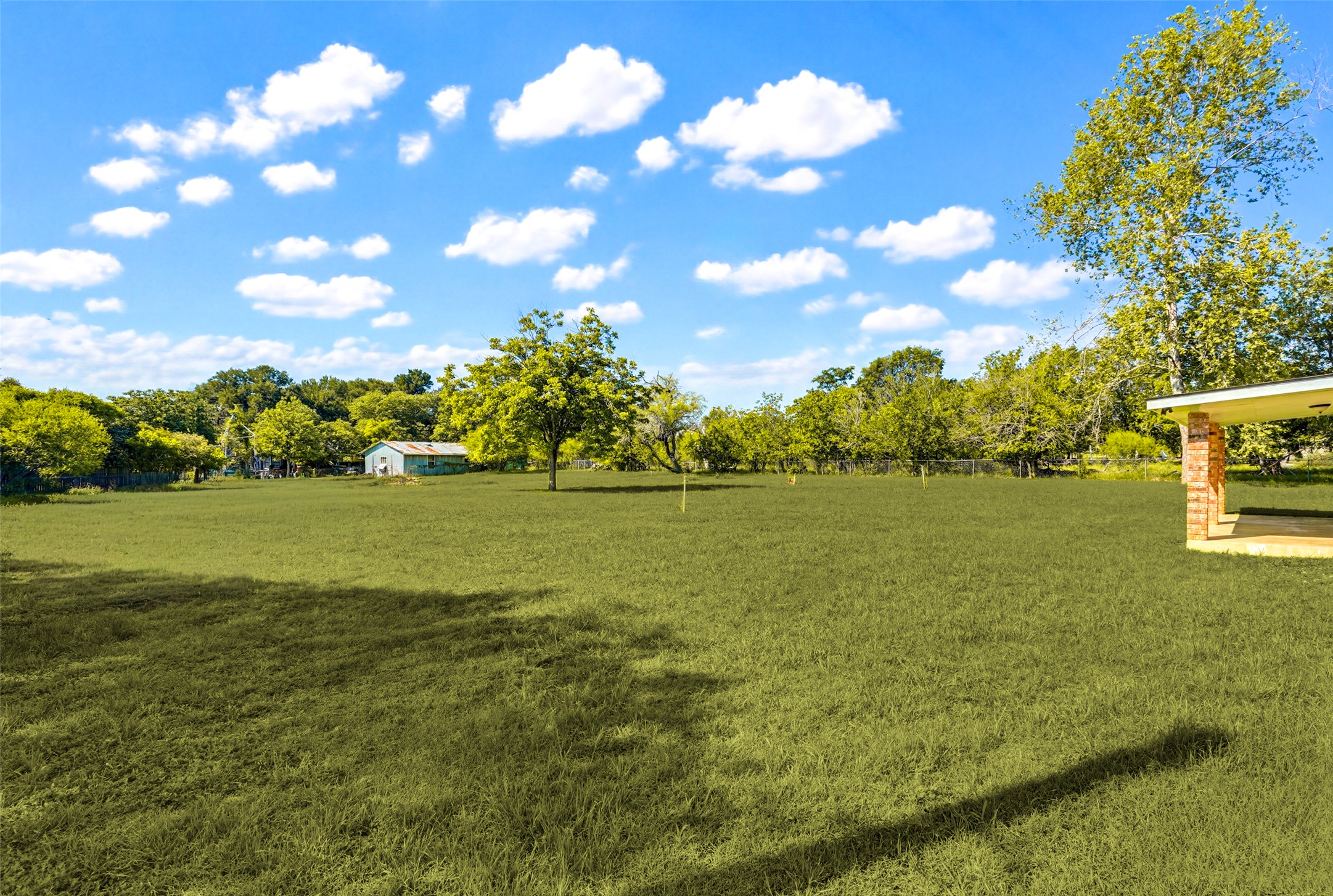 main property photo 28