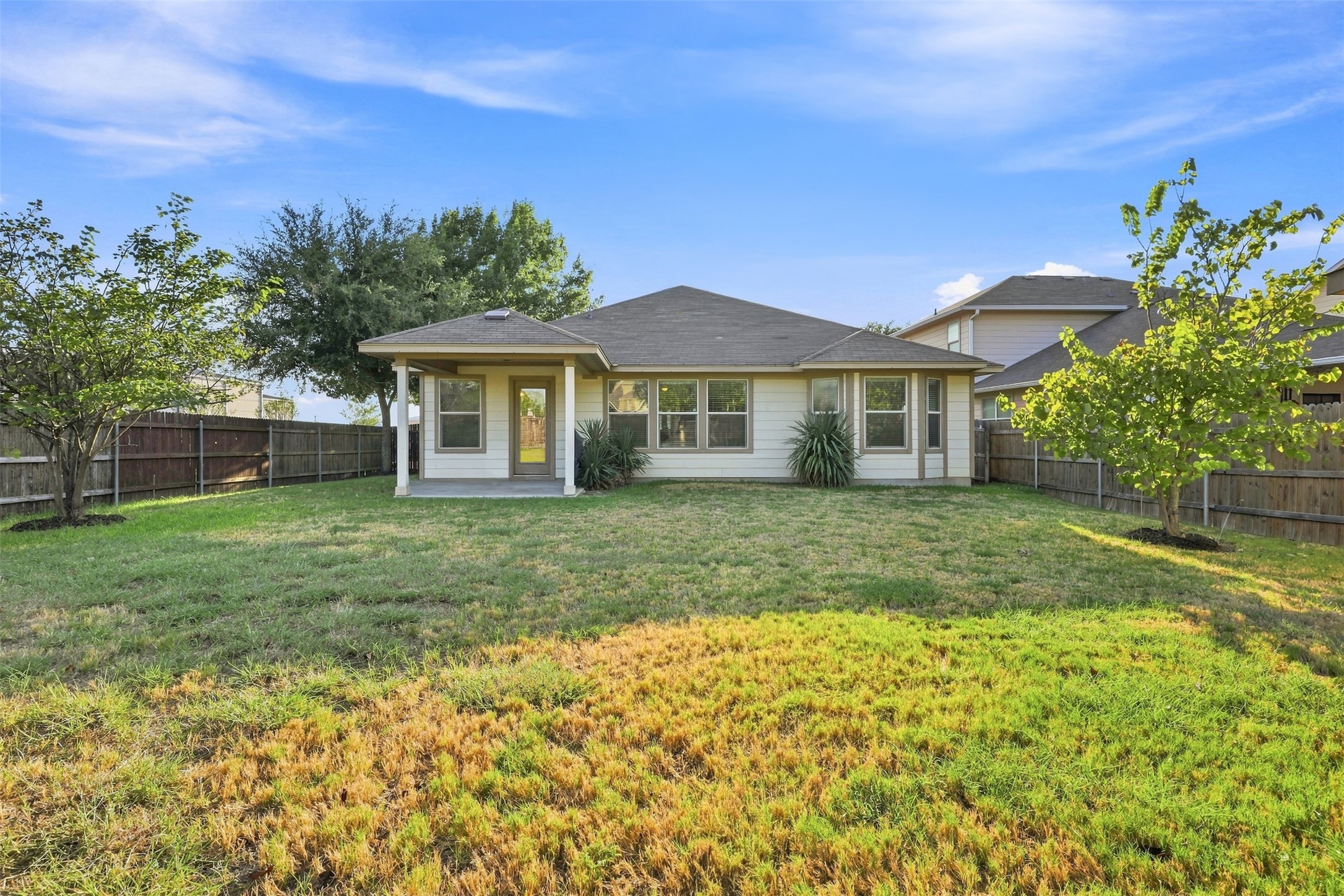main property photo 10