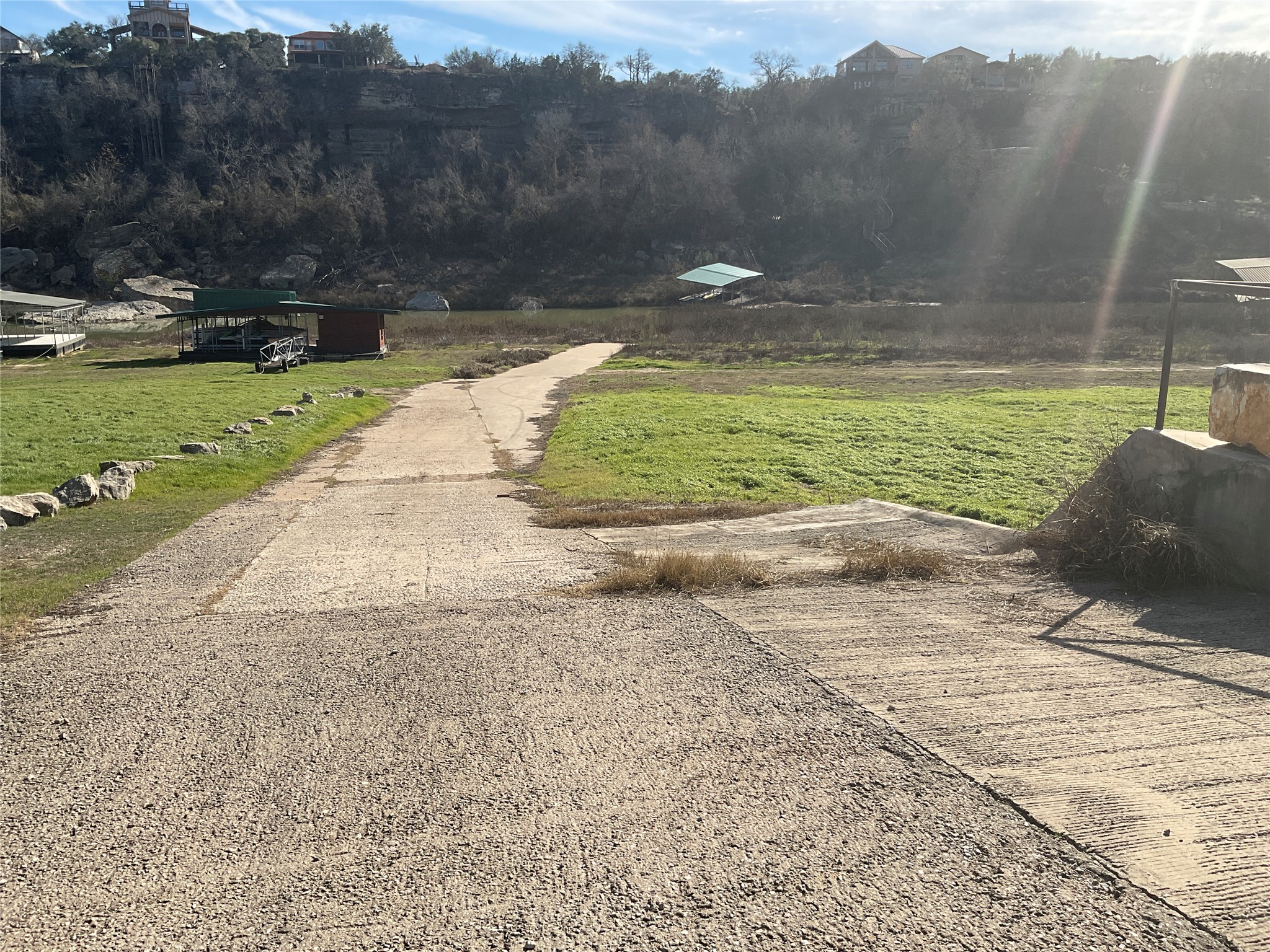 main property photo 16