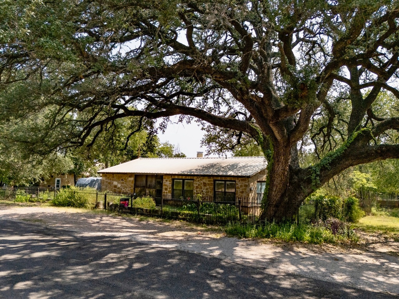 main property photo 38