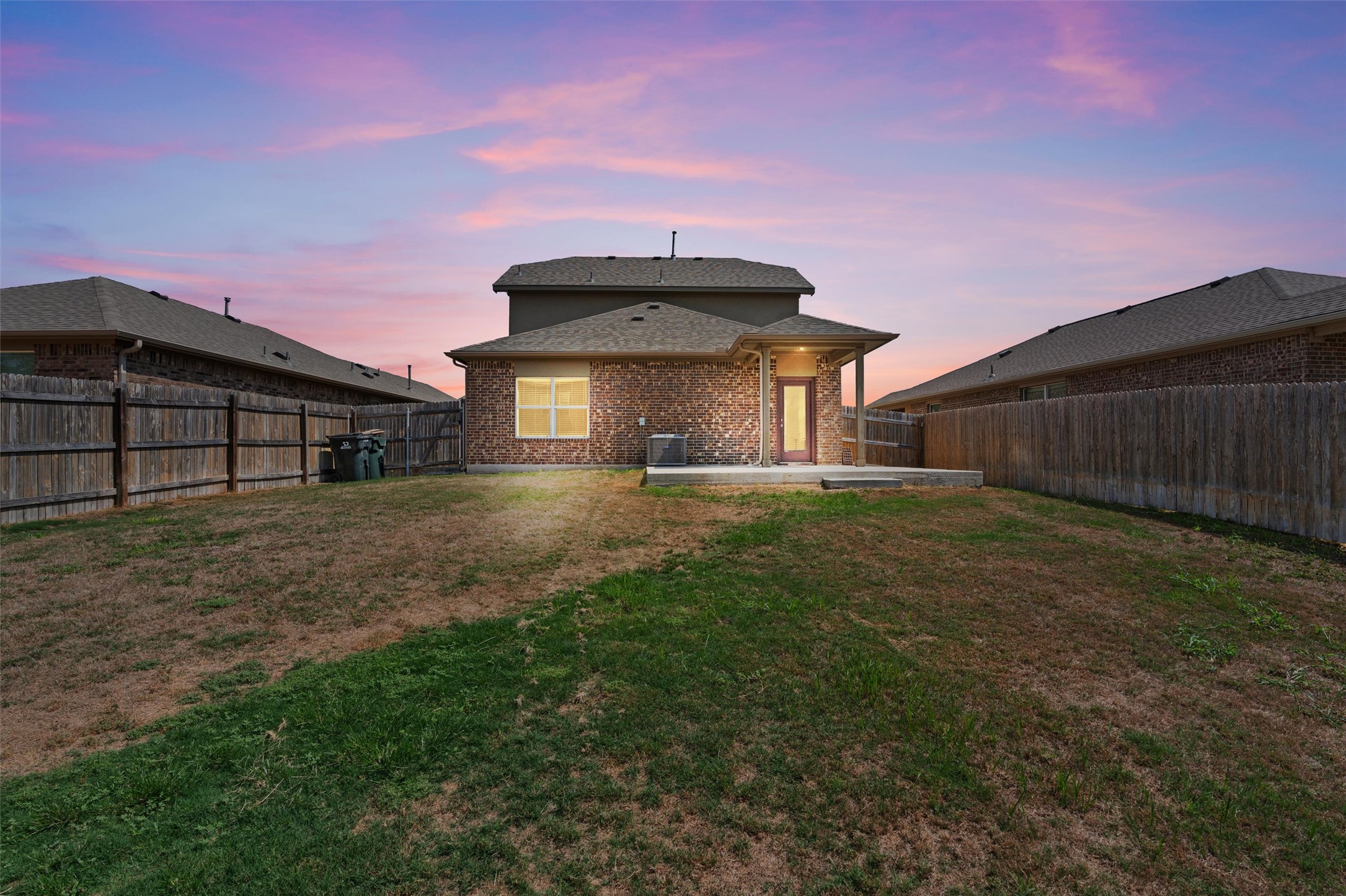 main property photo 28