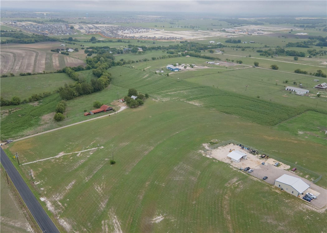 main property photo 9