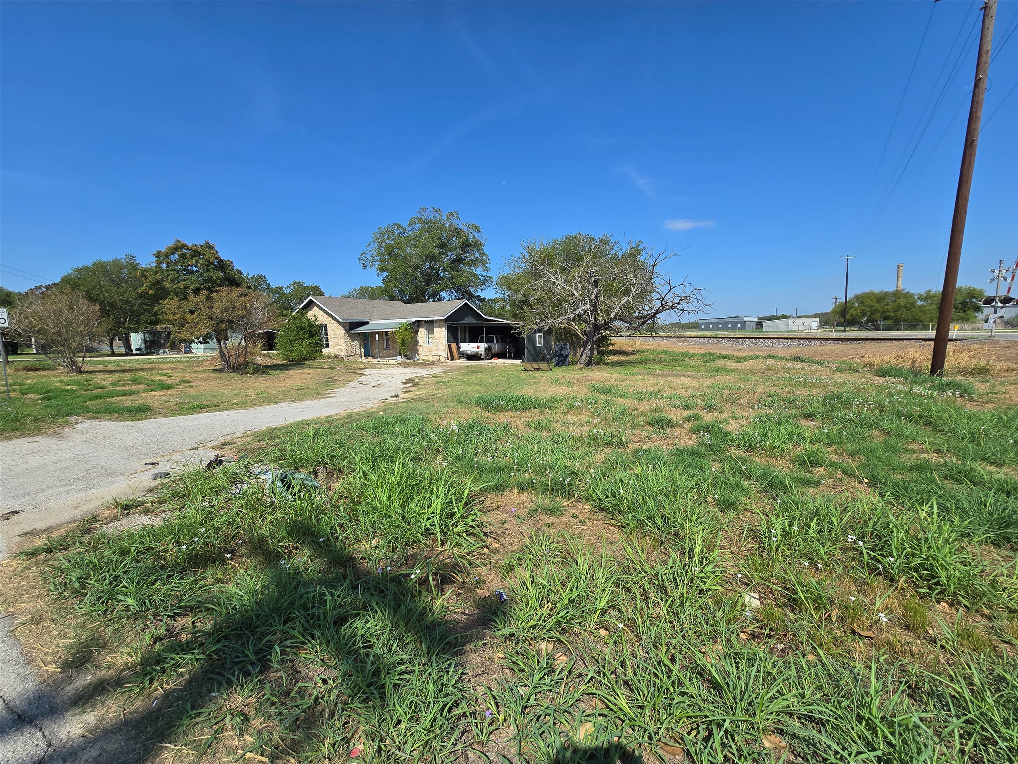 main property photo 2