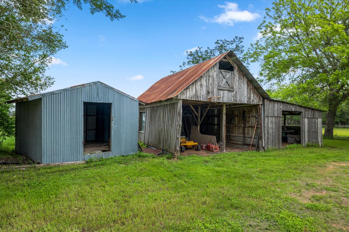 main property photo 20