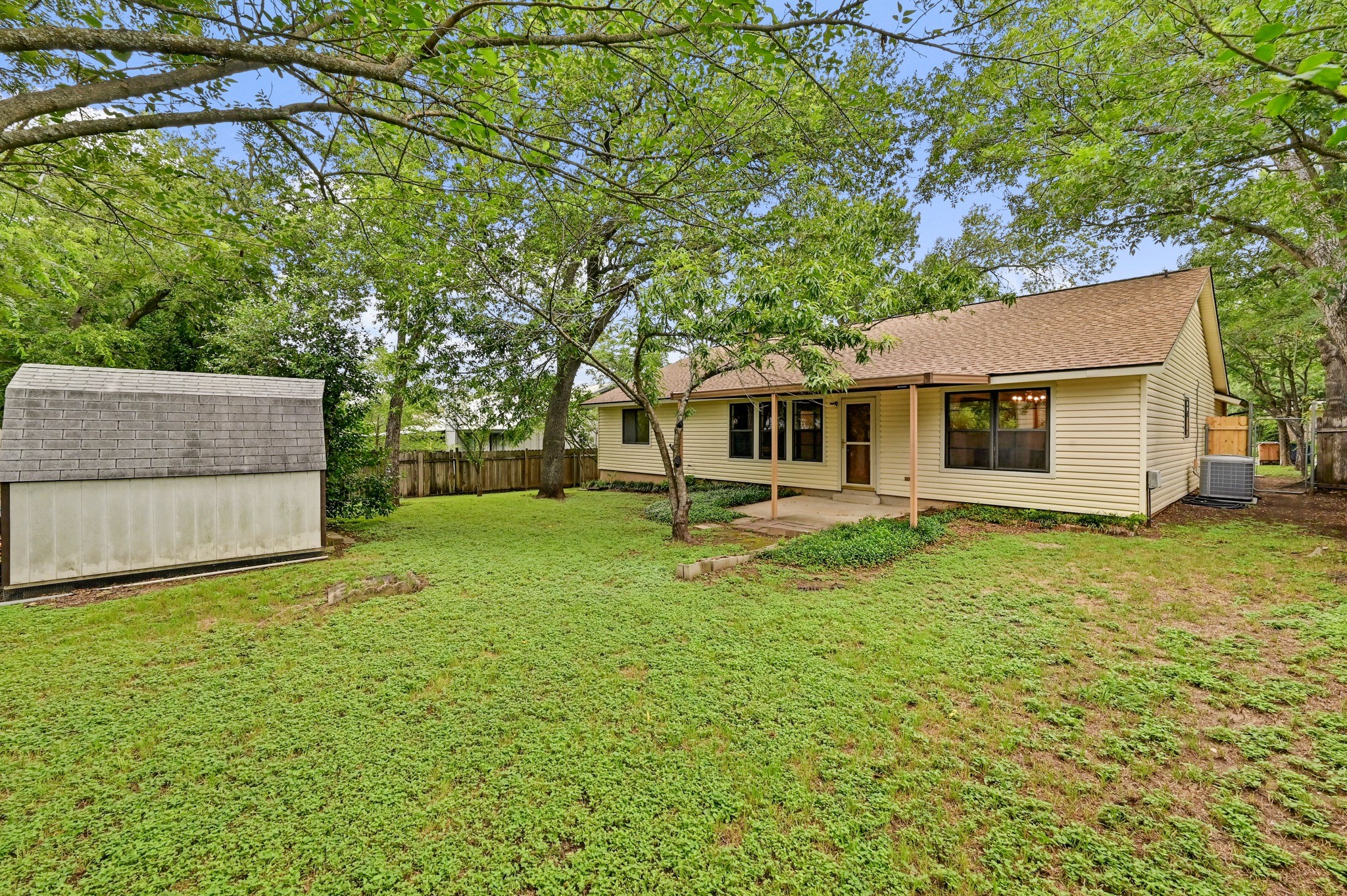 main property photo 23