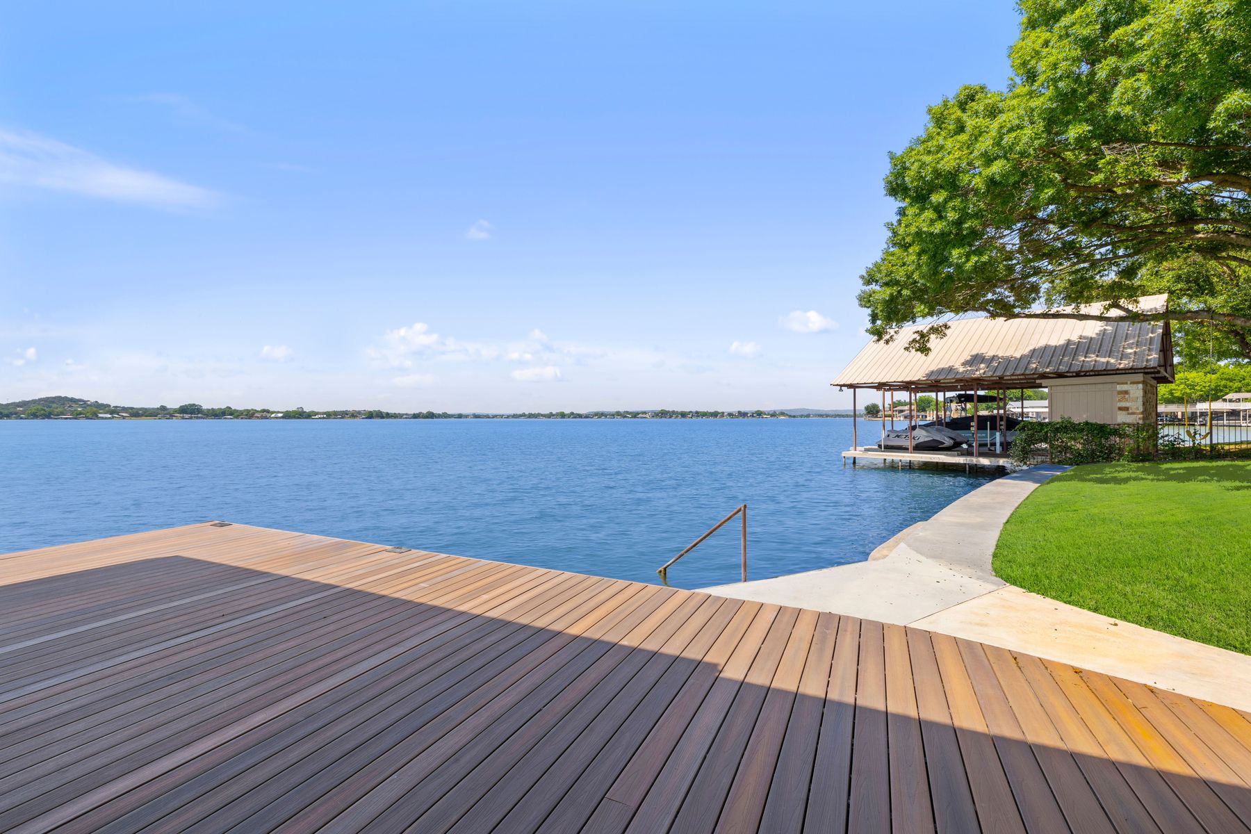 main property photo 11