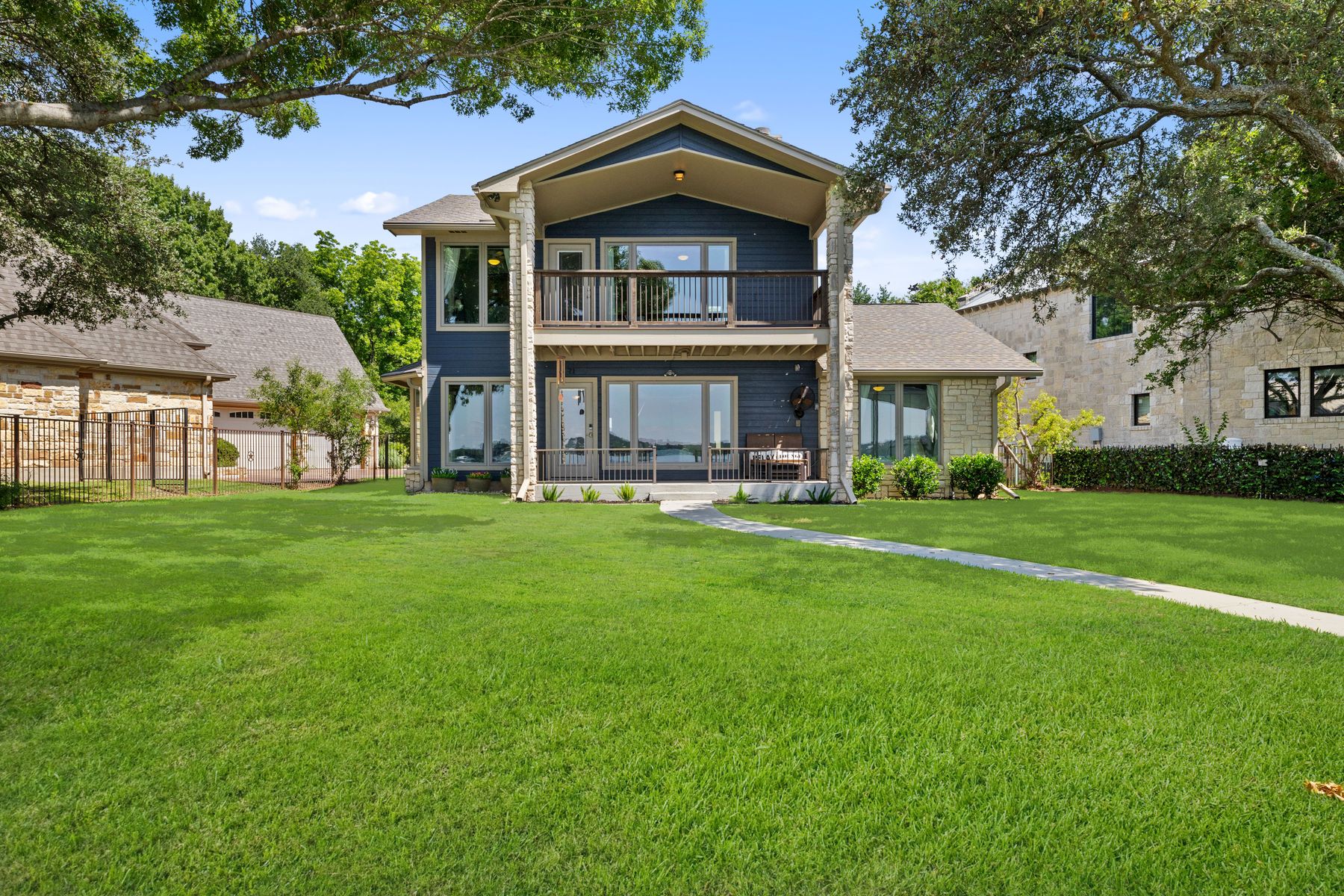main property photo 14