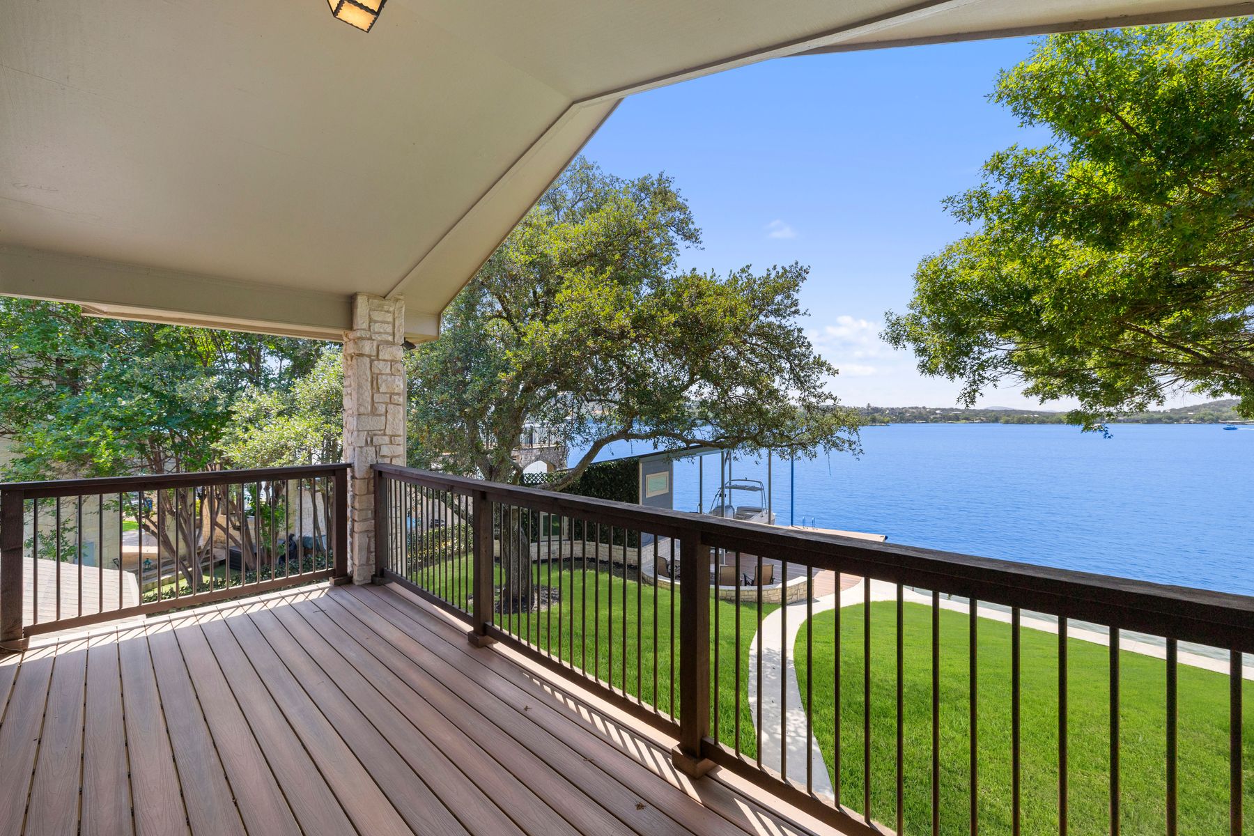 main property photo 35
