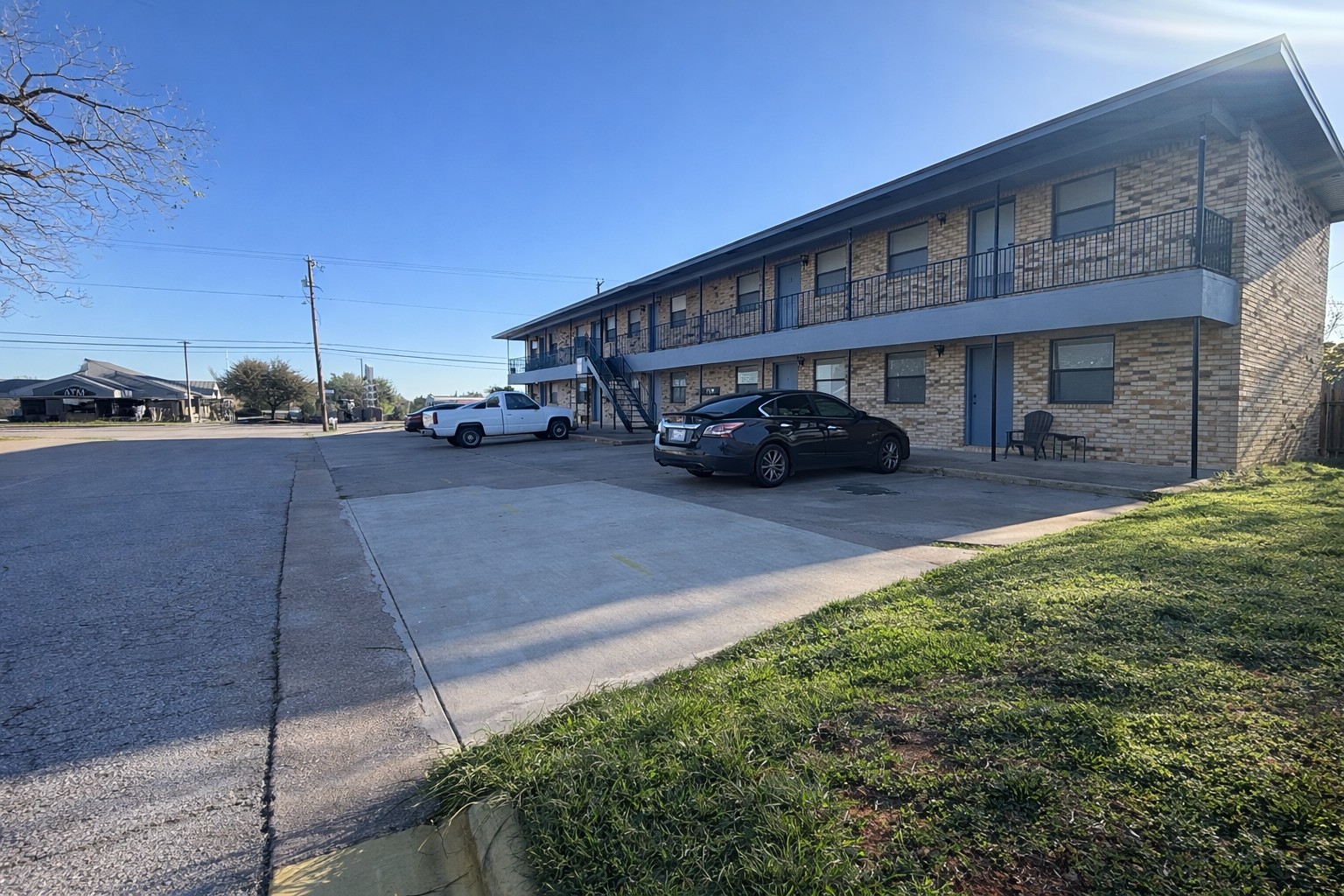 main property photo 18