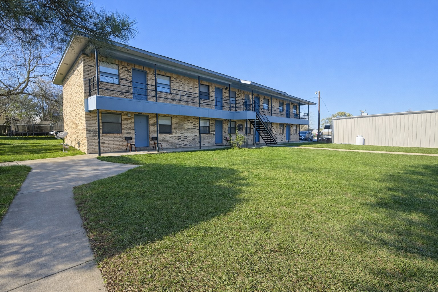 main property photo 19