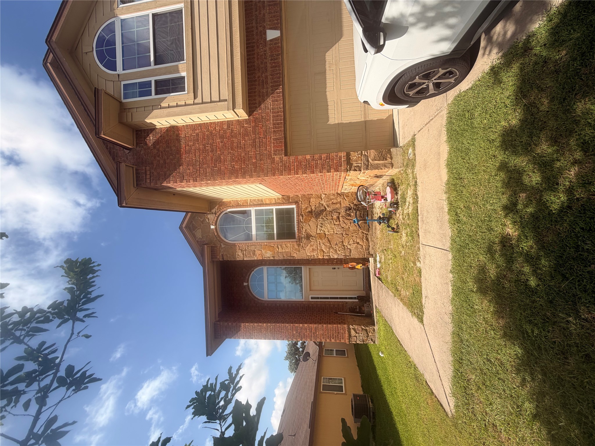 main property photo 17
