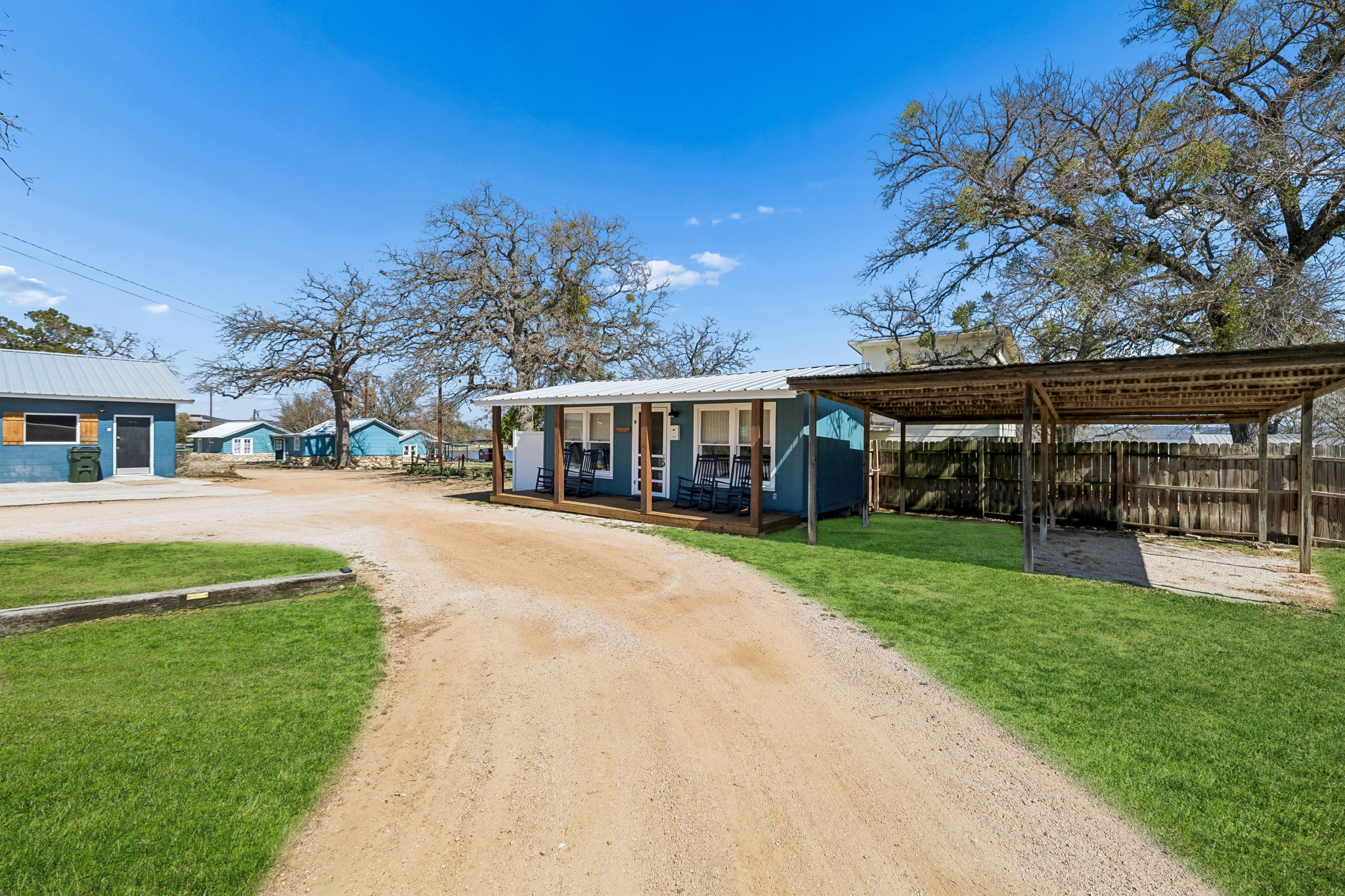 main property photo 11