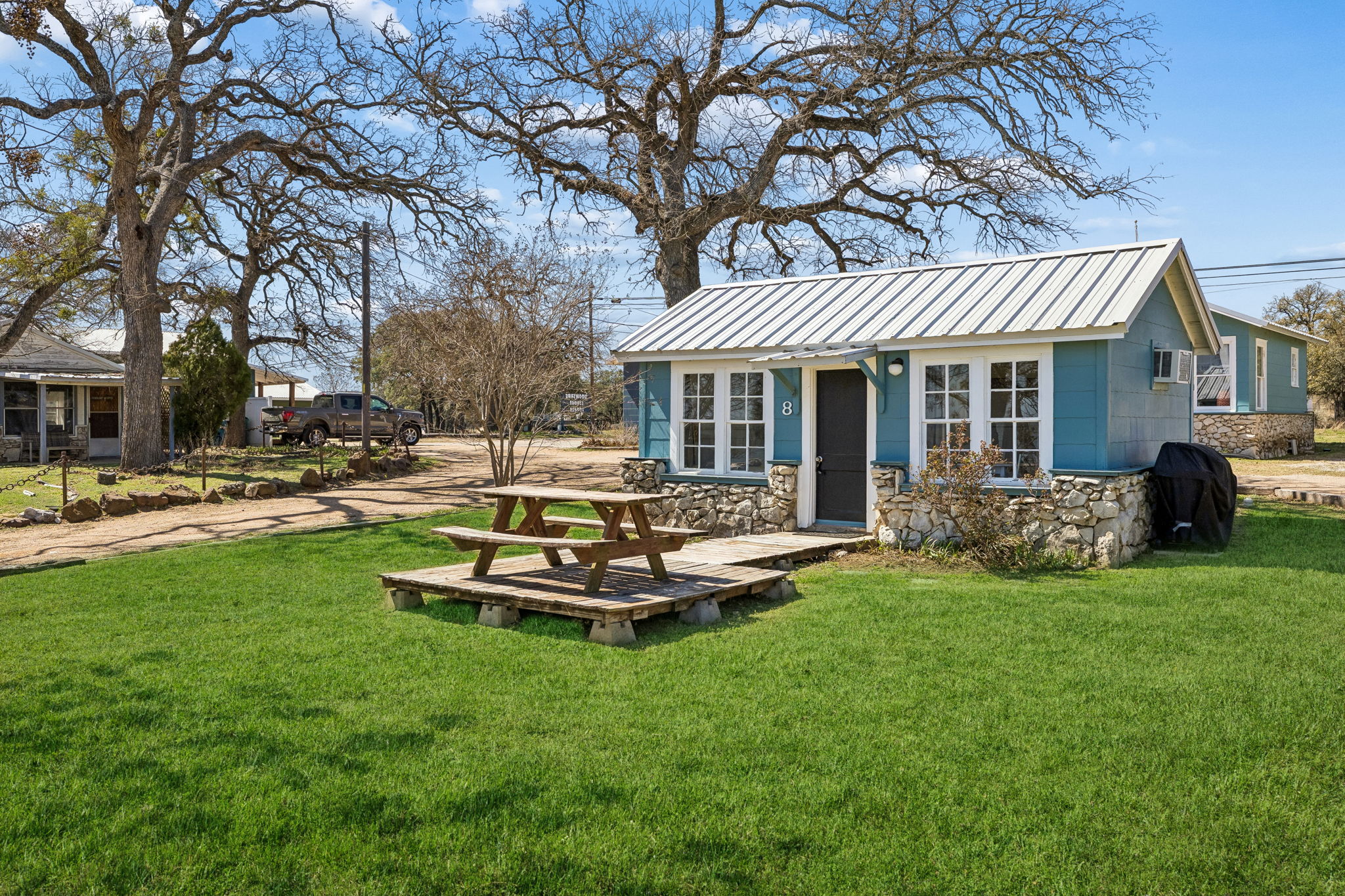 main property photo 13