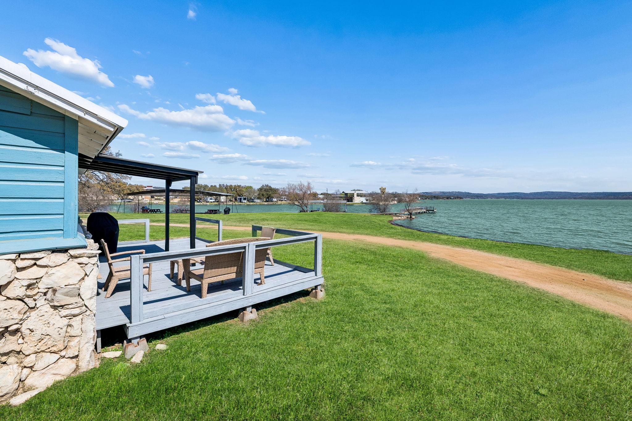 main property photo 15