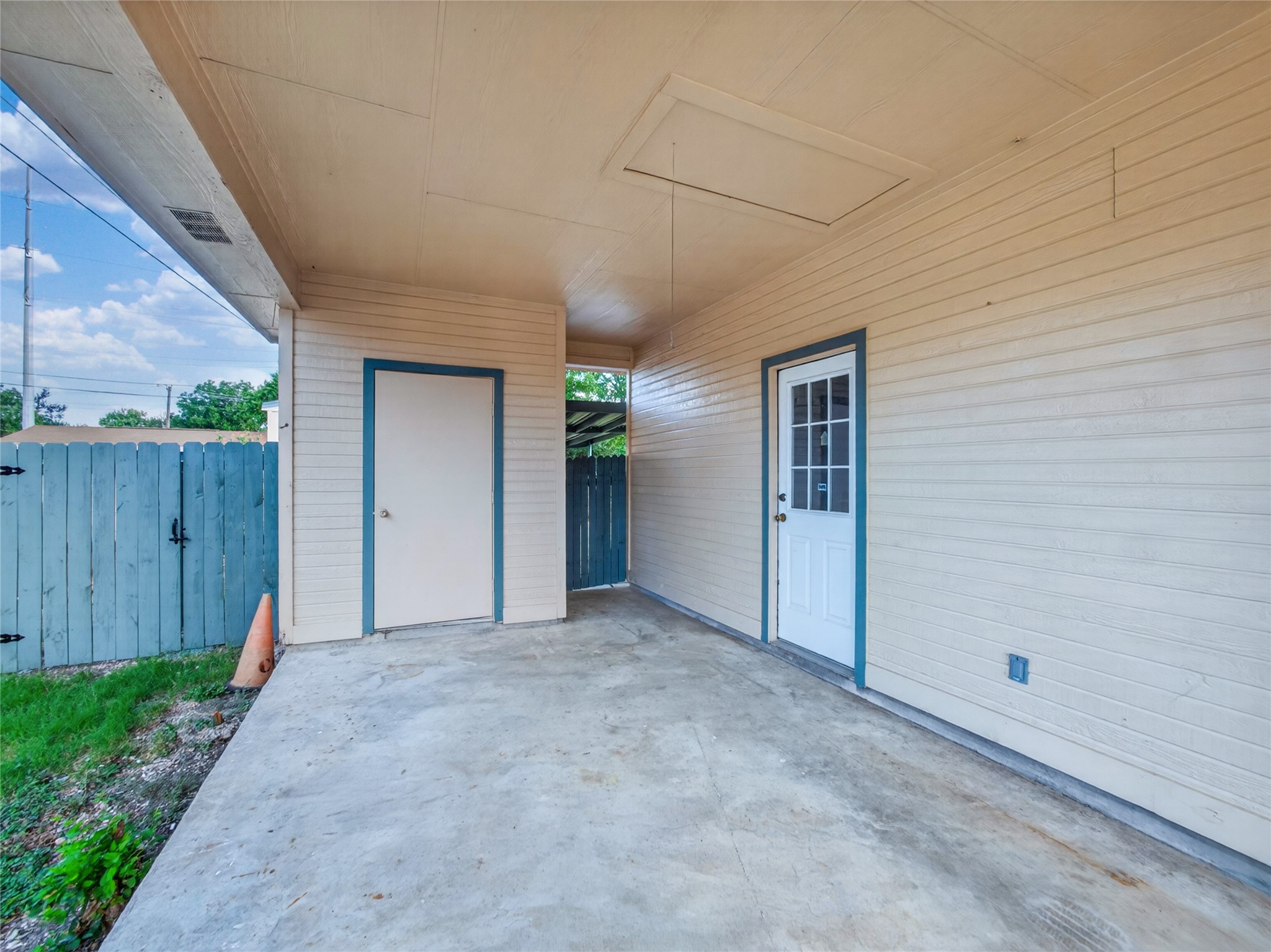 main property photo 21