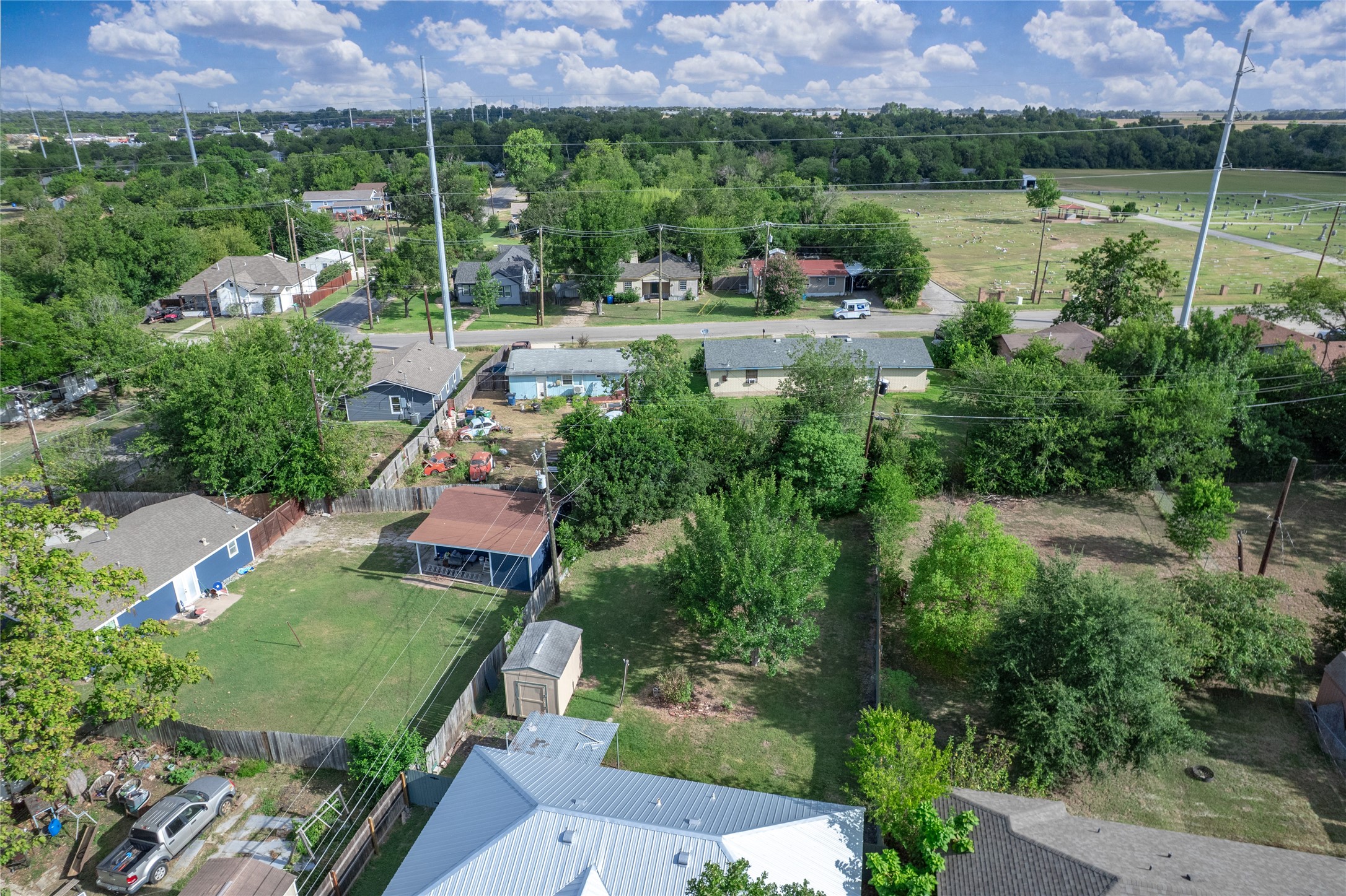 main property photo 30