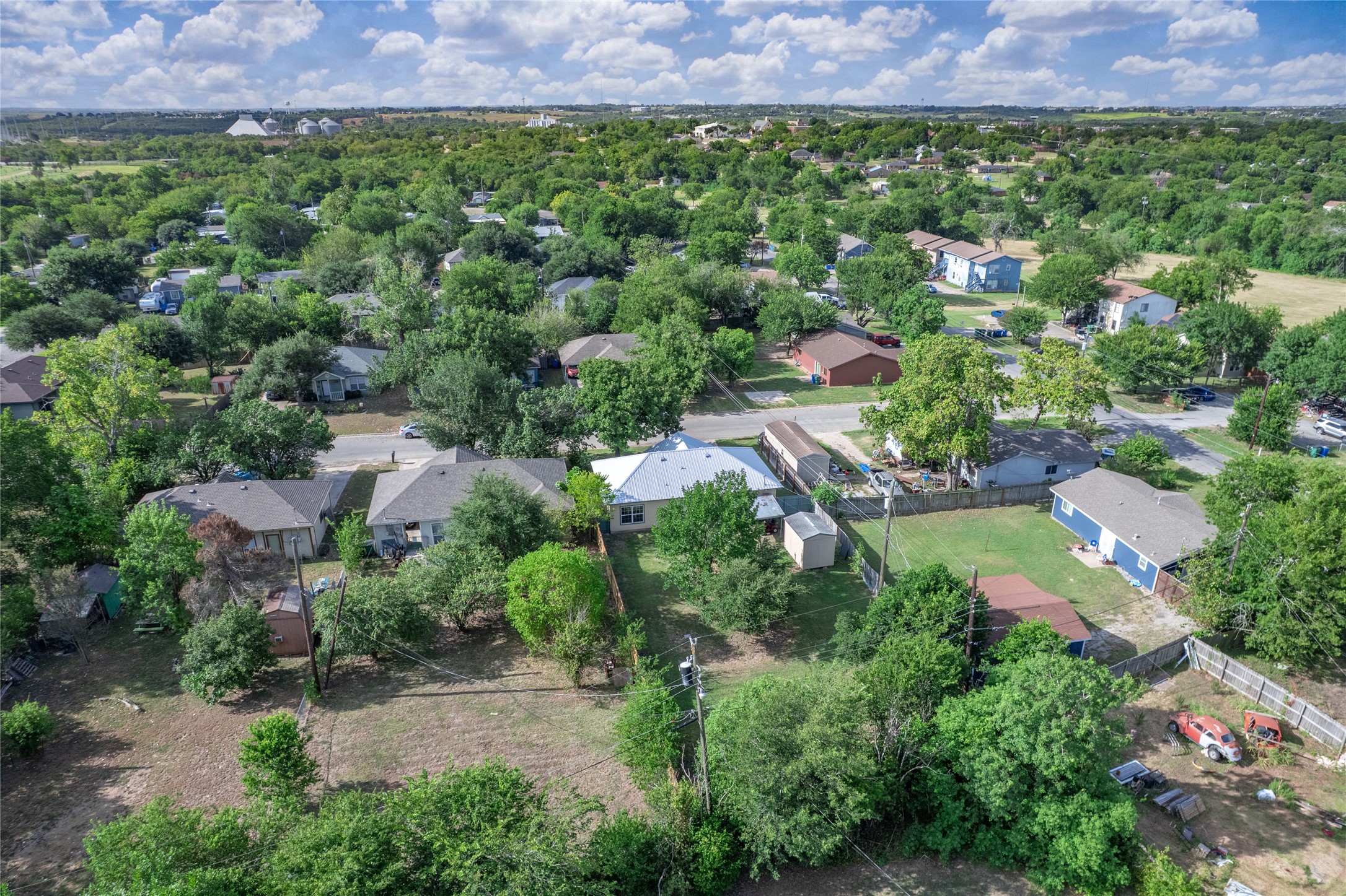 main property photo 33