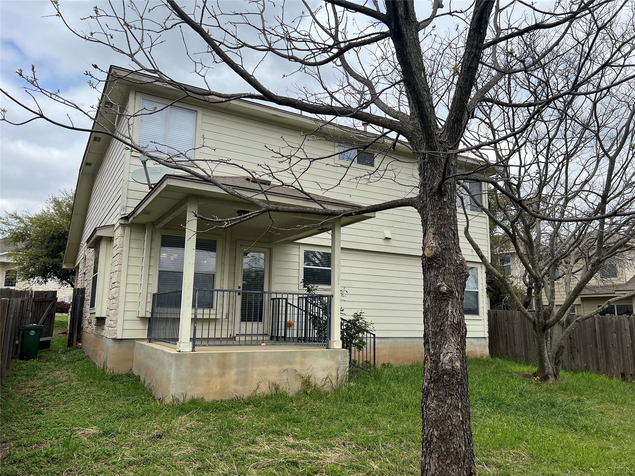 main property photo 32