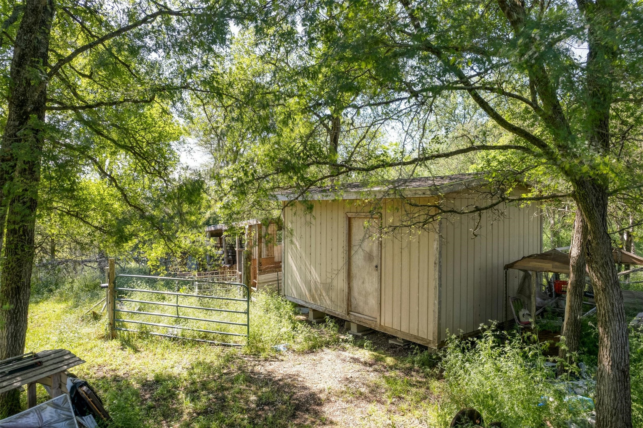 main property photo 17