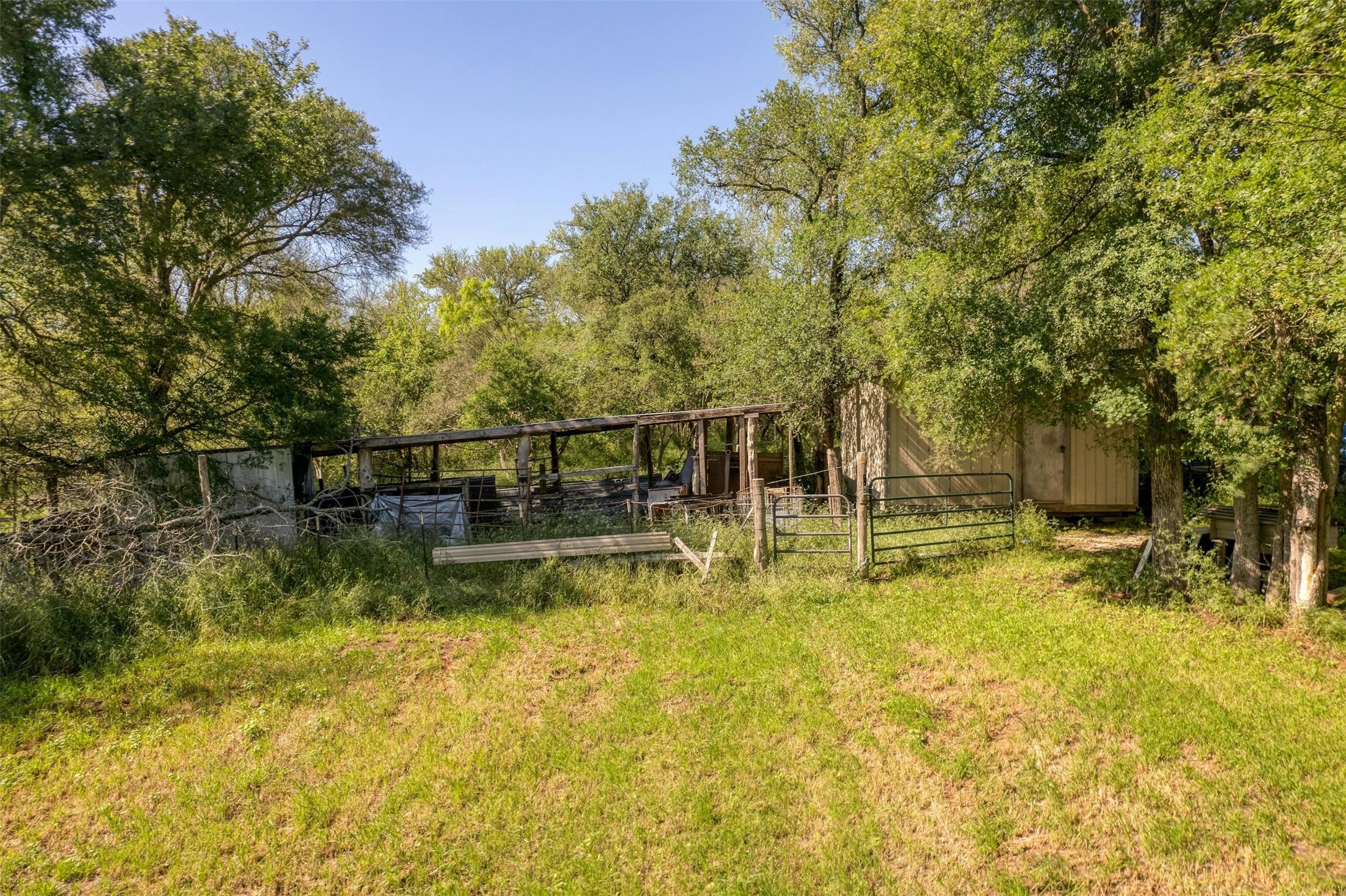 main property photo 18
