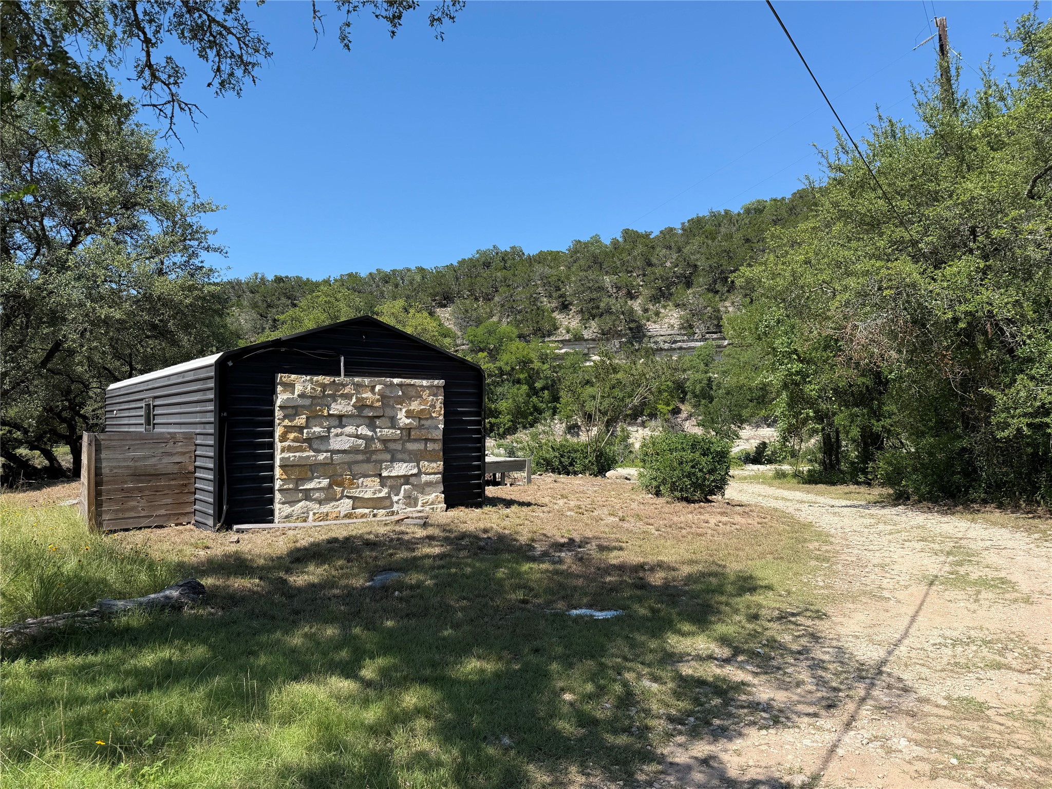 main property photo 13