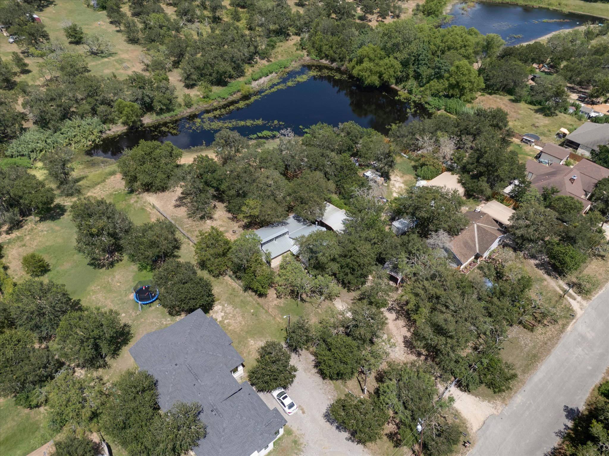 main property photo 30