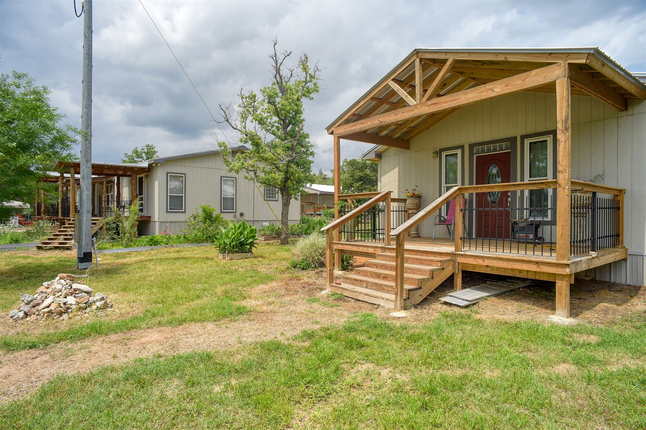 main property photo 27