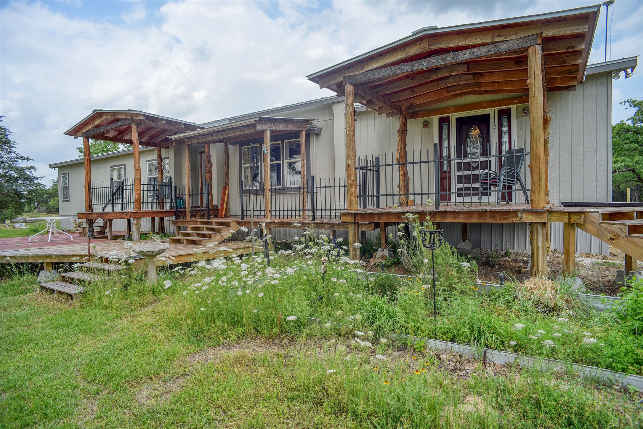 main property photo 3