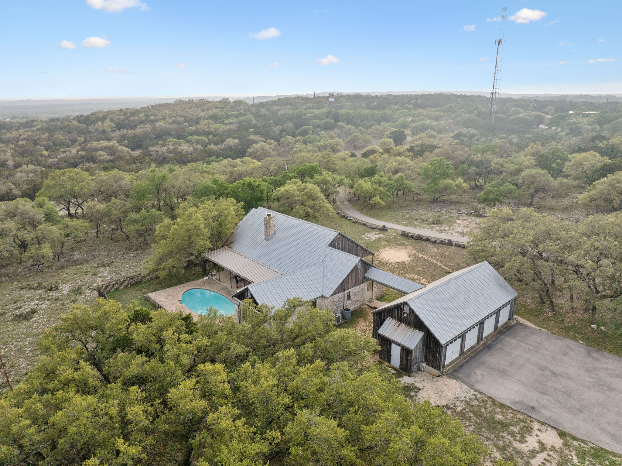 main property photo 14