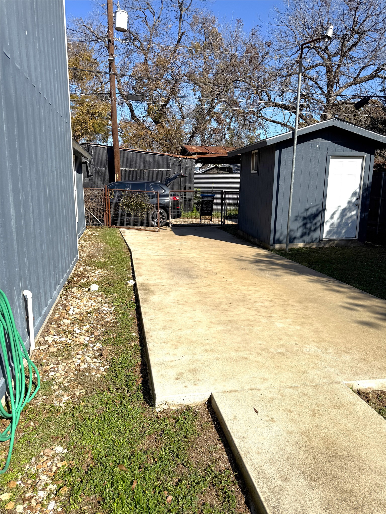 main property photo 16