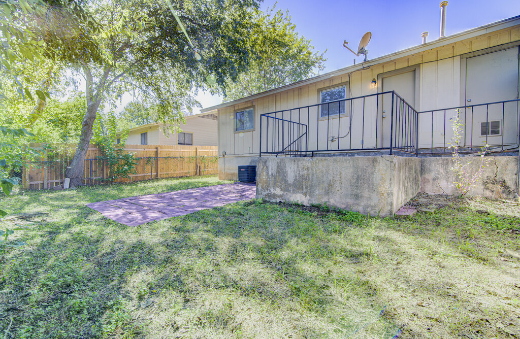 main property photo 17