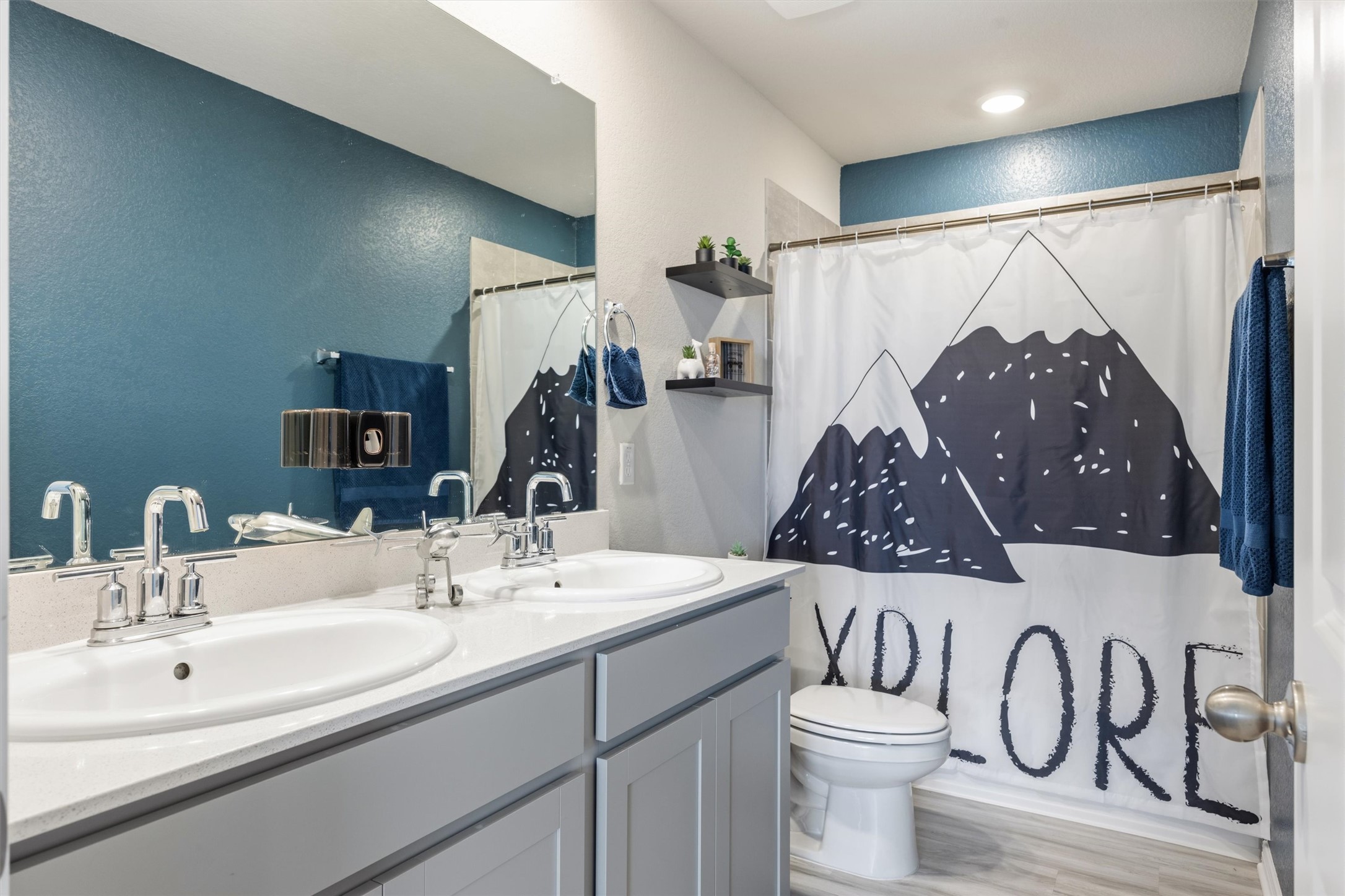 main property photo 16