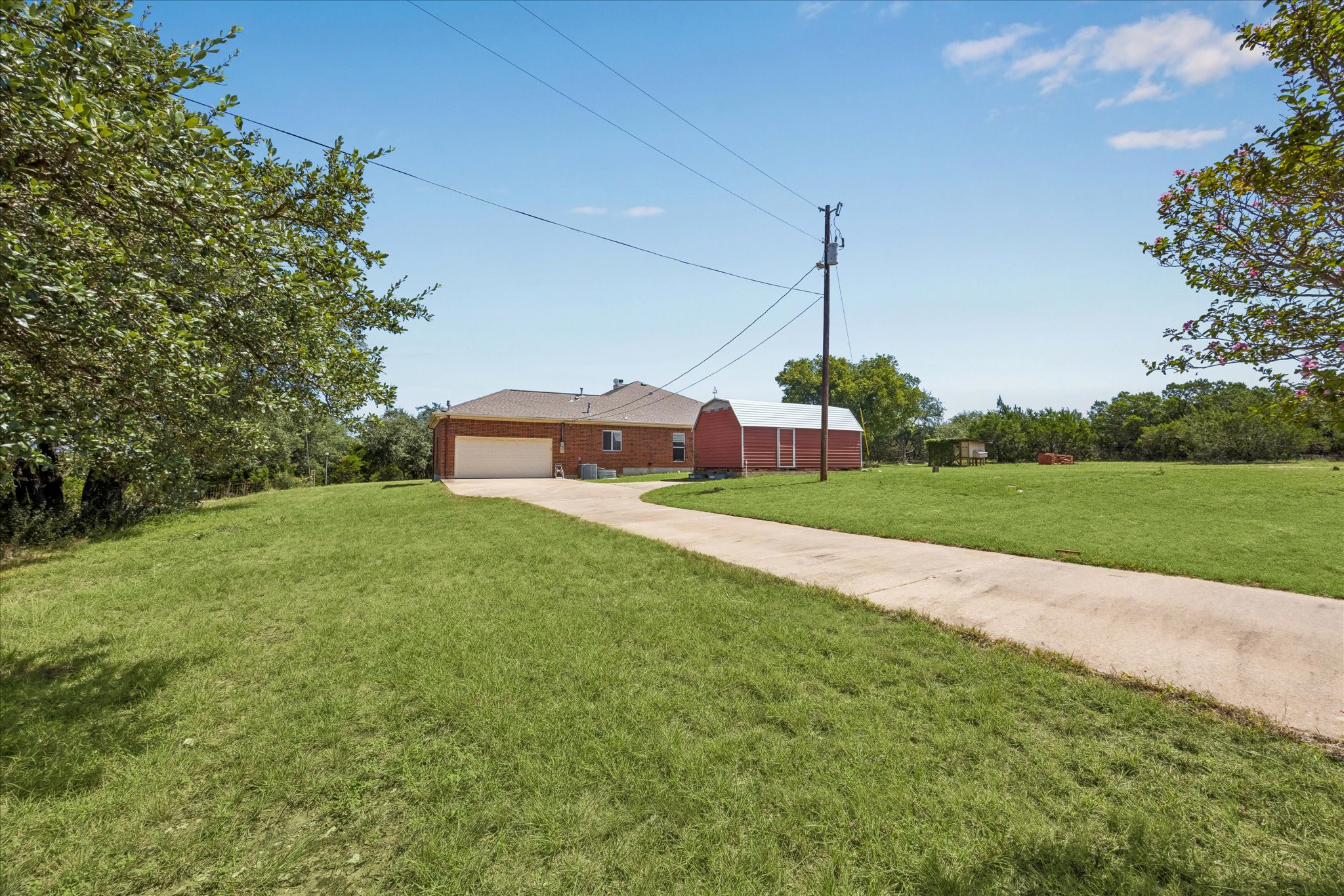 main property photo 23