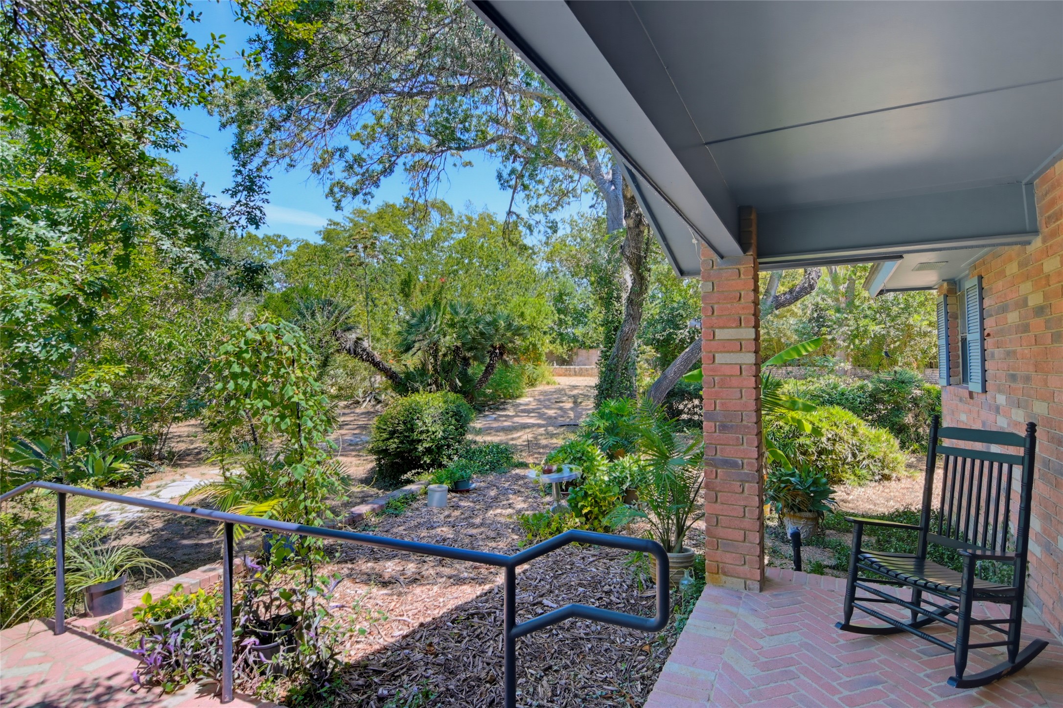 main property photo 38