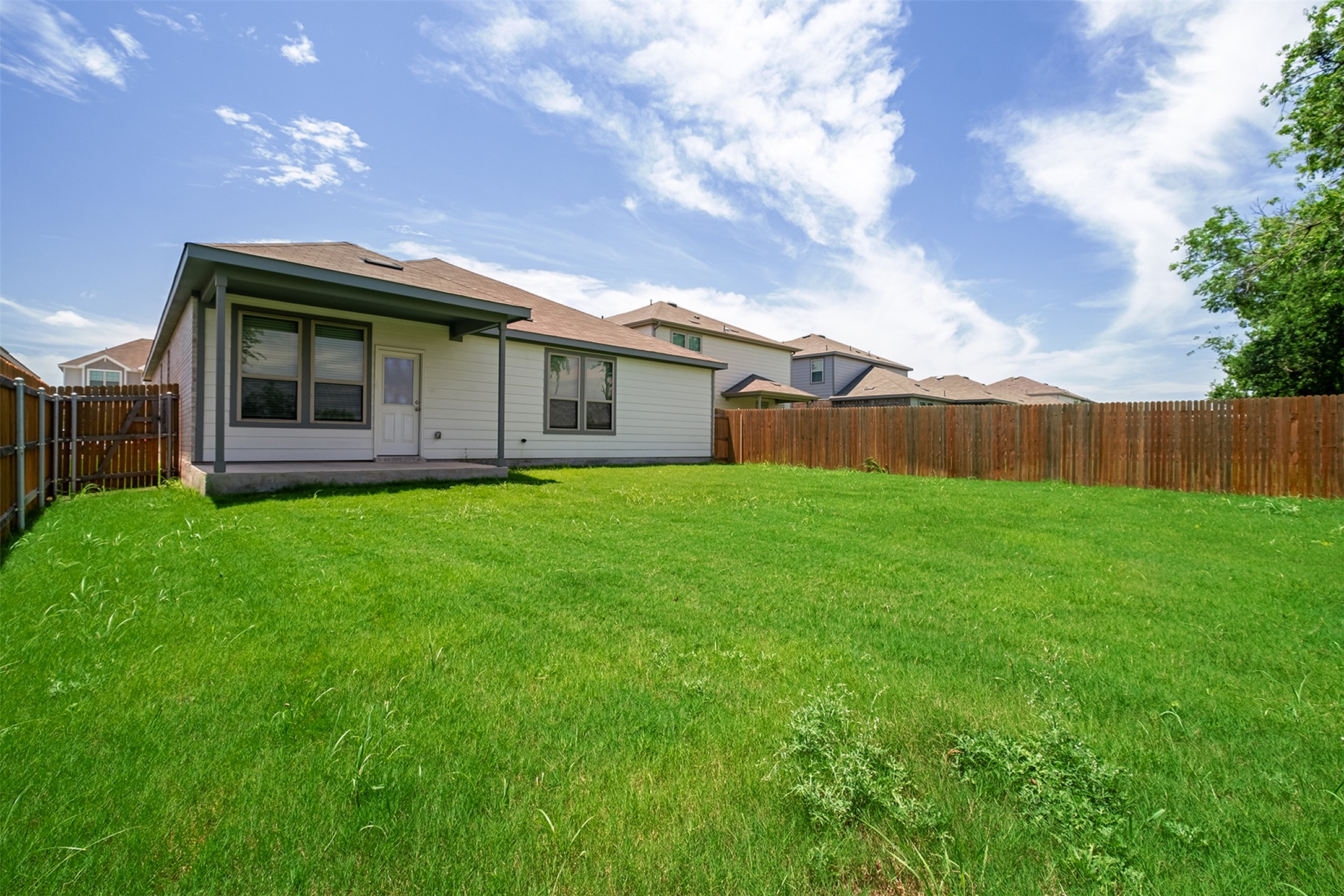 main property photo 22