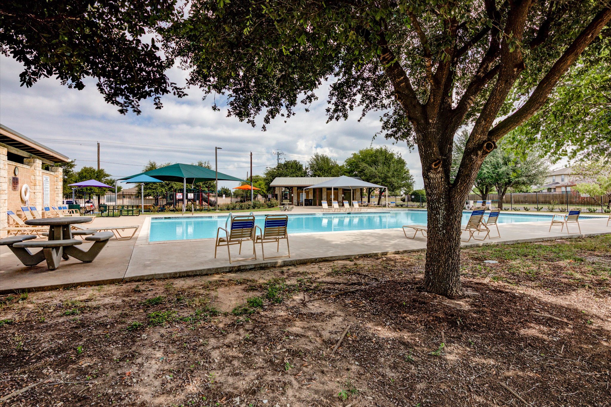 main property photo 22