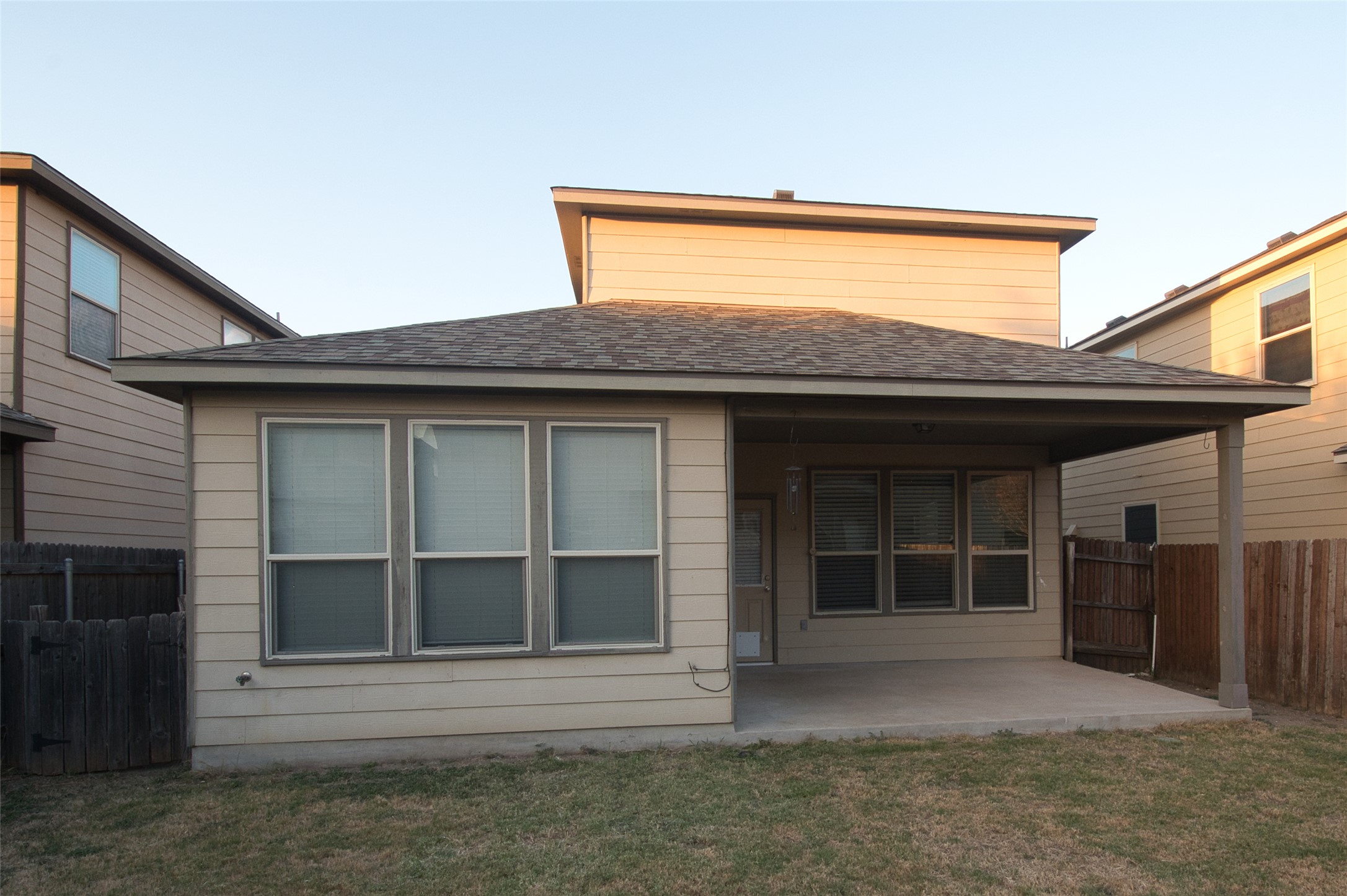 main property photo 17
