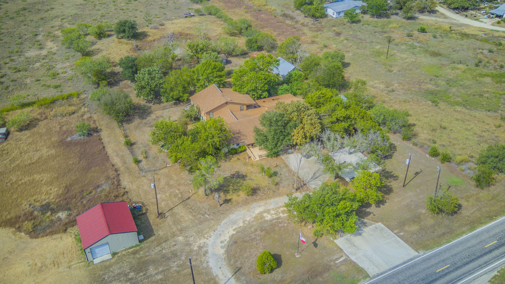 main property photo 18