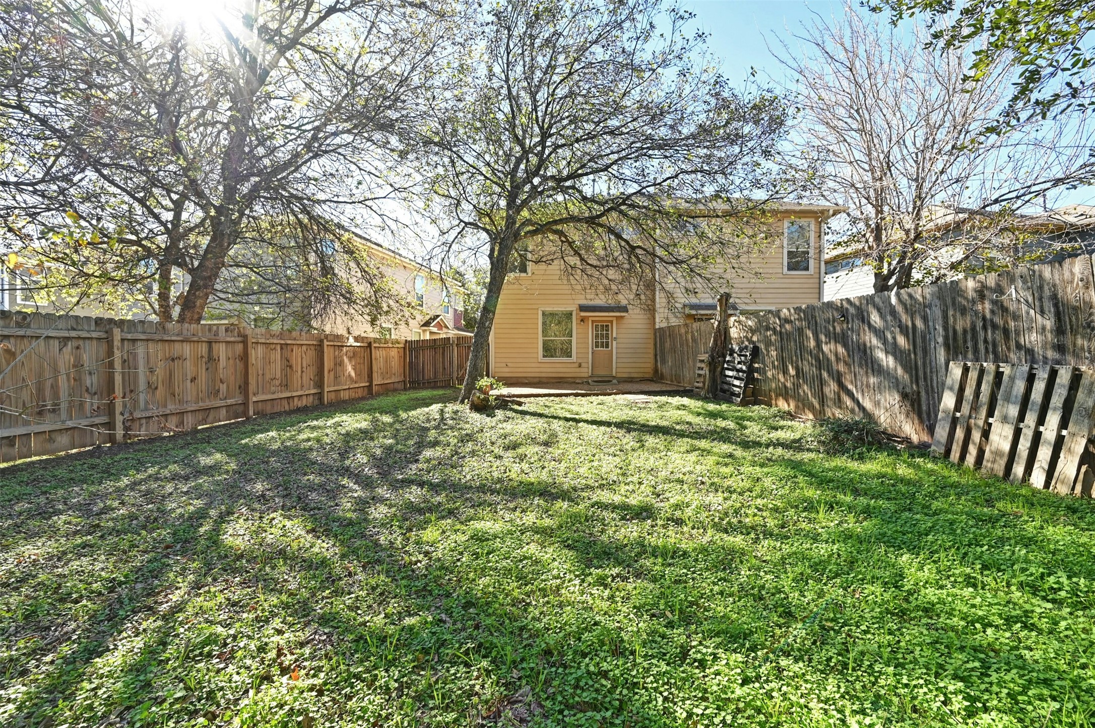 main property photo 20