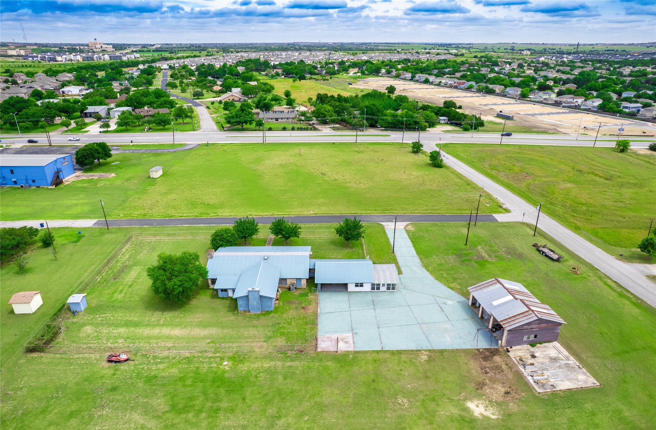 main property photo 37